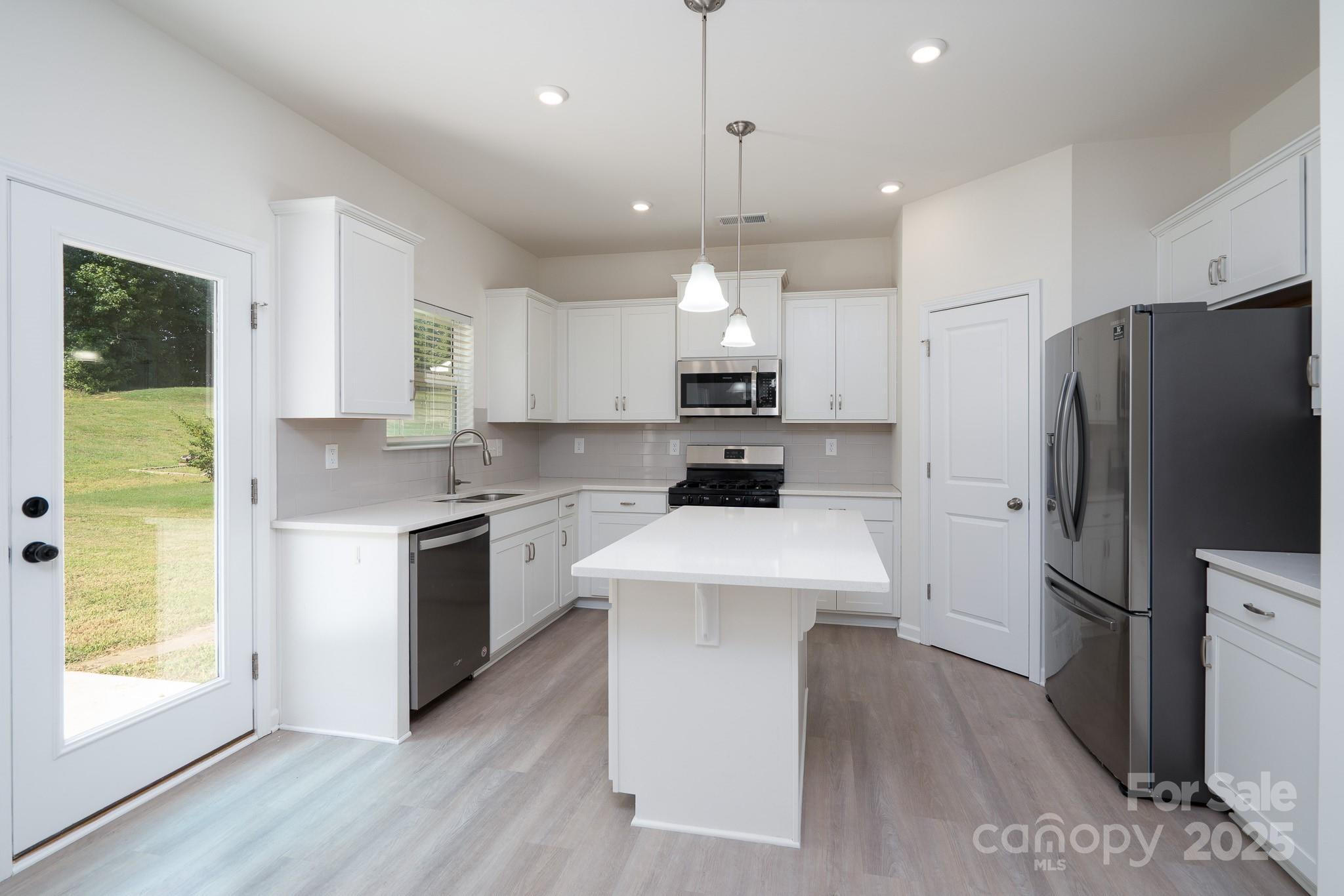 312 Settlers Grove Lane