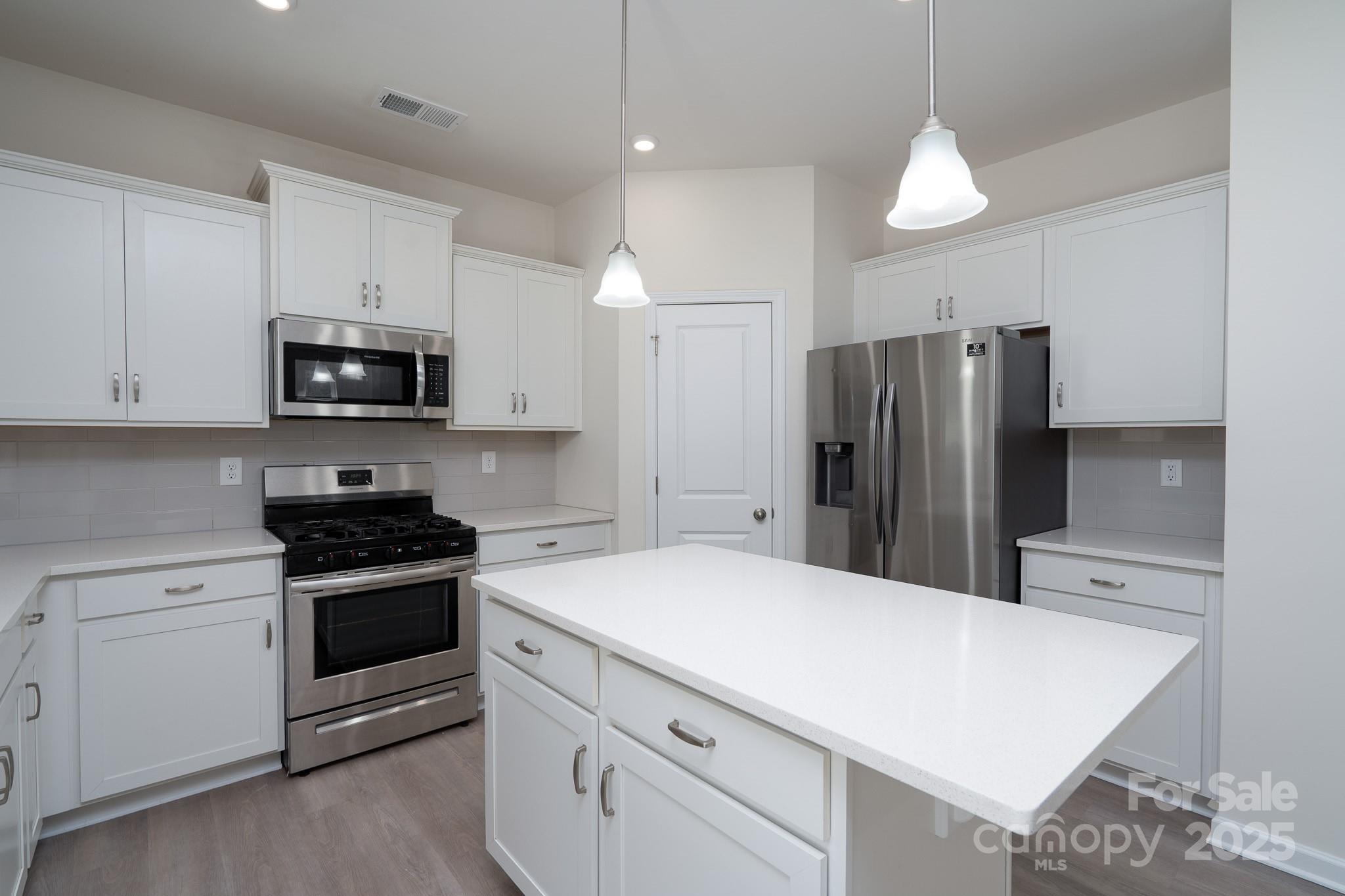 312 Settlers Grove Lane