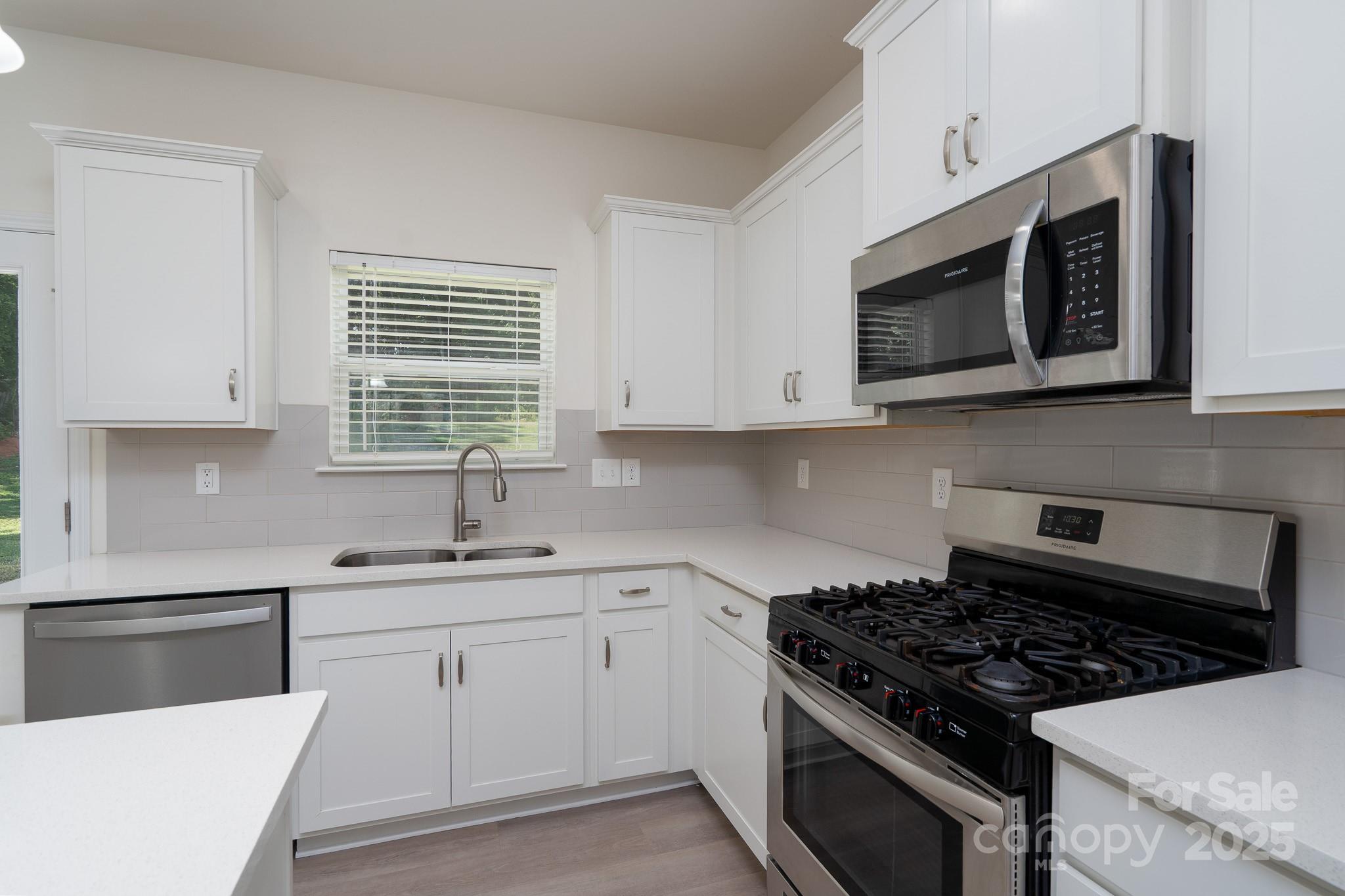 312 Settlers Grove Lane