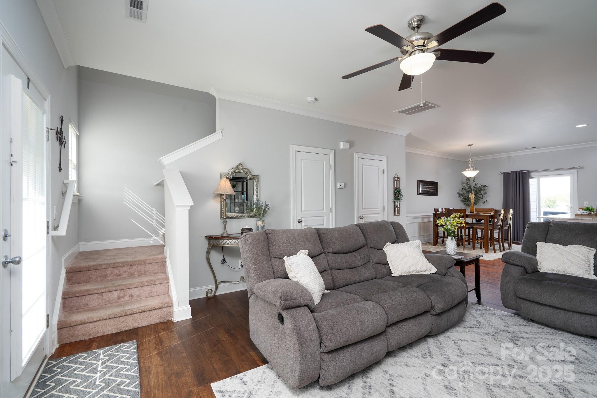 287 Halton Crossing Drive SW