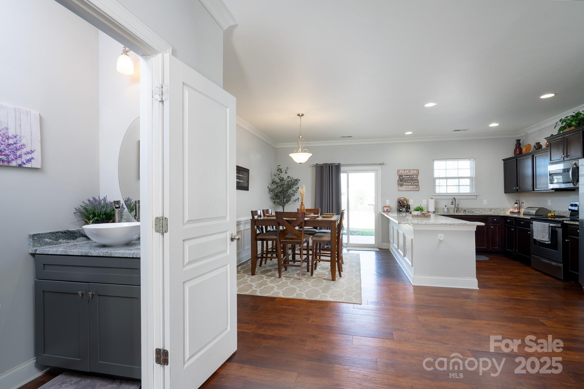 287 Halton Crossing Drive SW