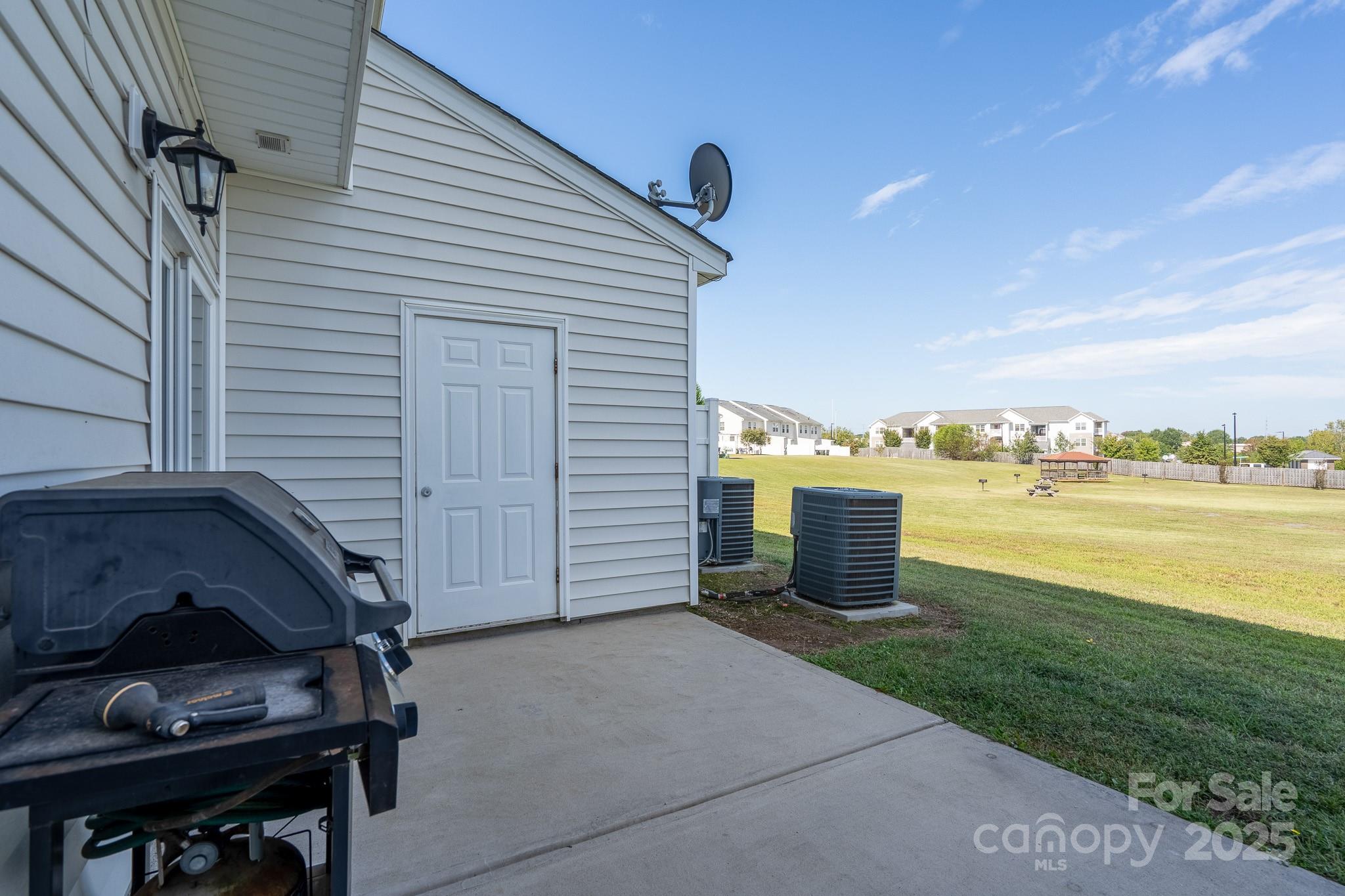 287 Halton Crossing Drive SW