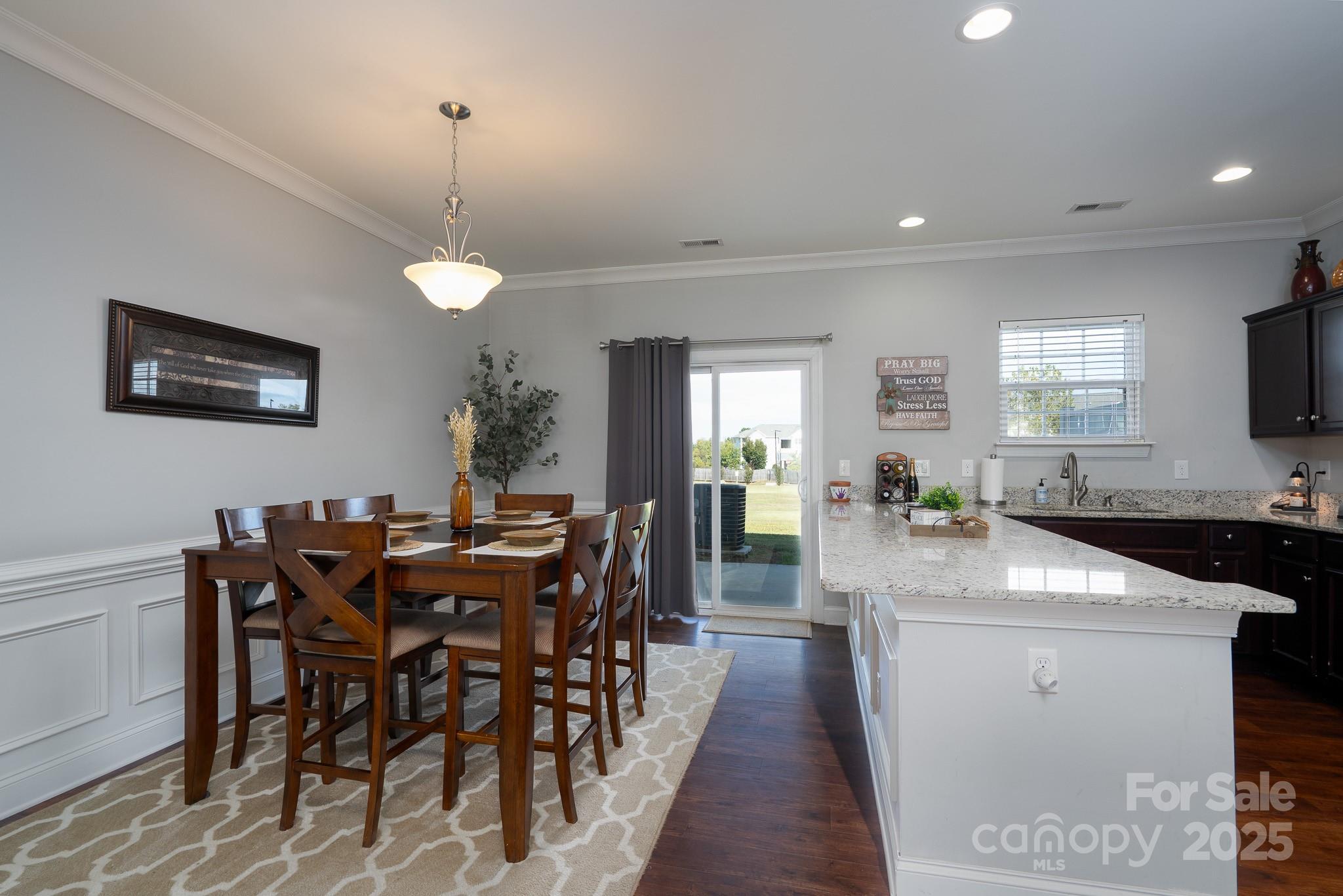 287 Halton Crossing Drive SW