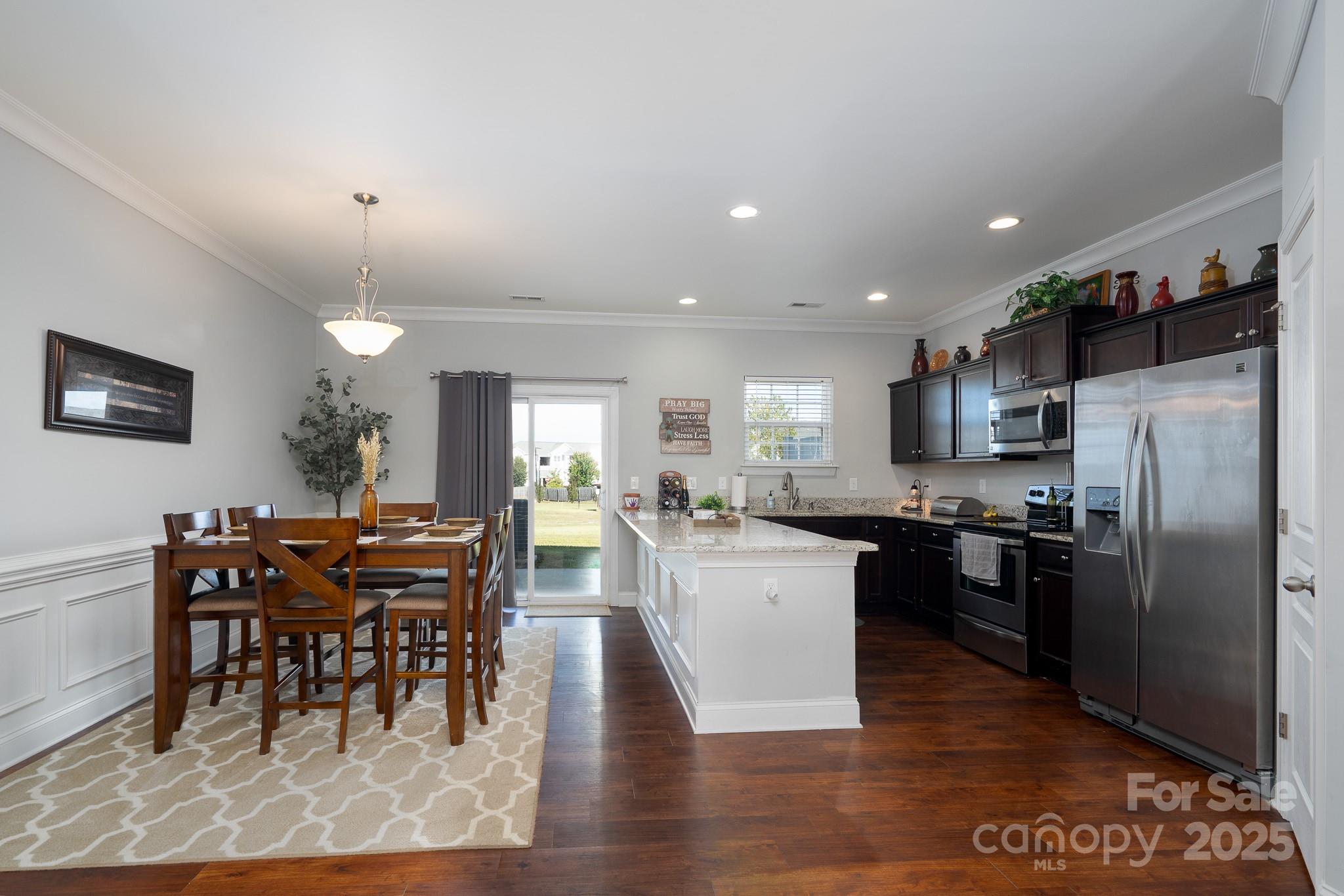 287 Halton Crossing Drive SW