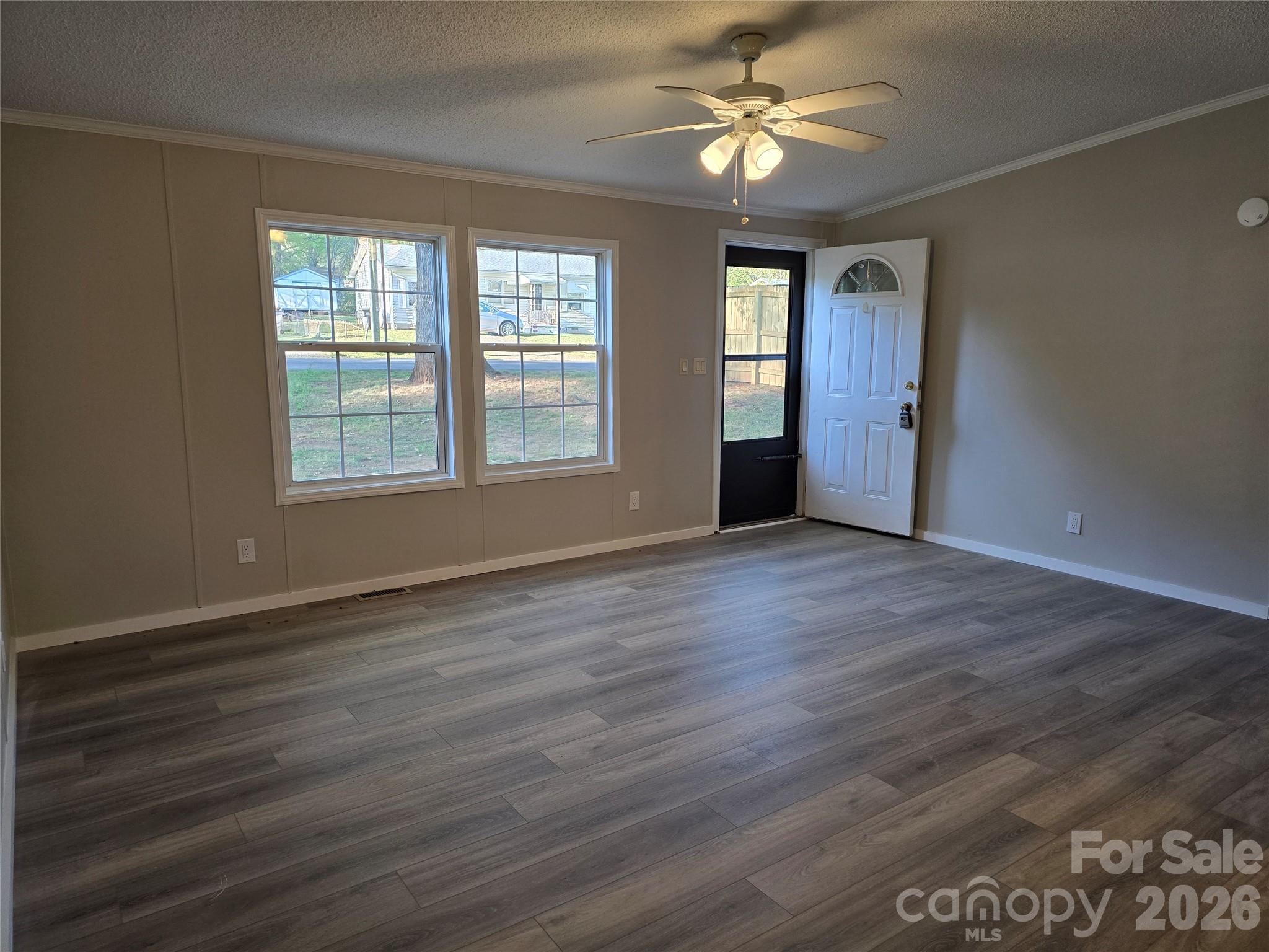 1731 Lakeview Drive
