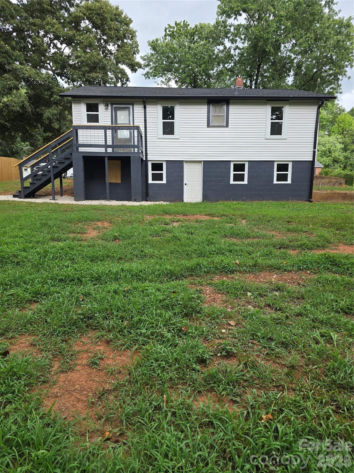 1729 Lakeview Drive