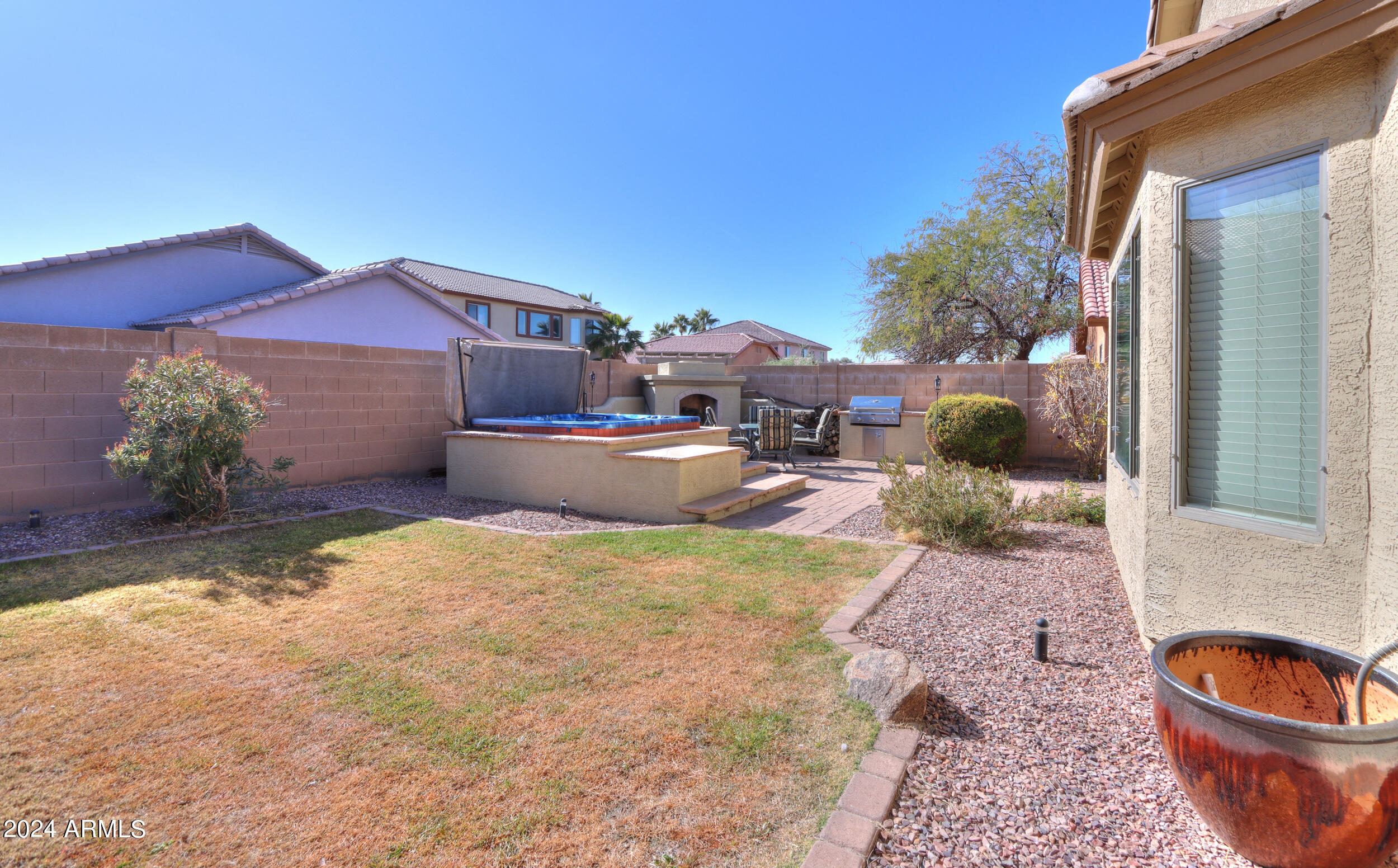45551 W WINDMILL Drive