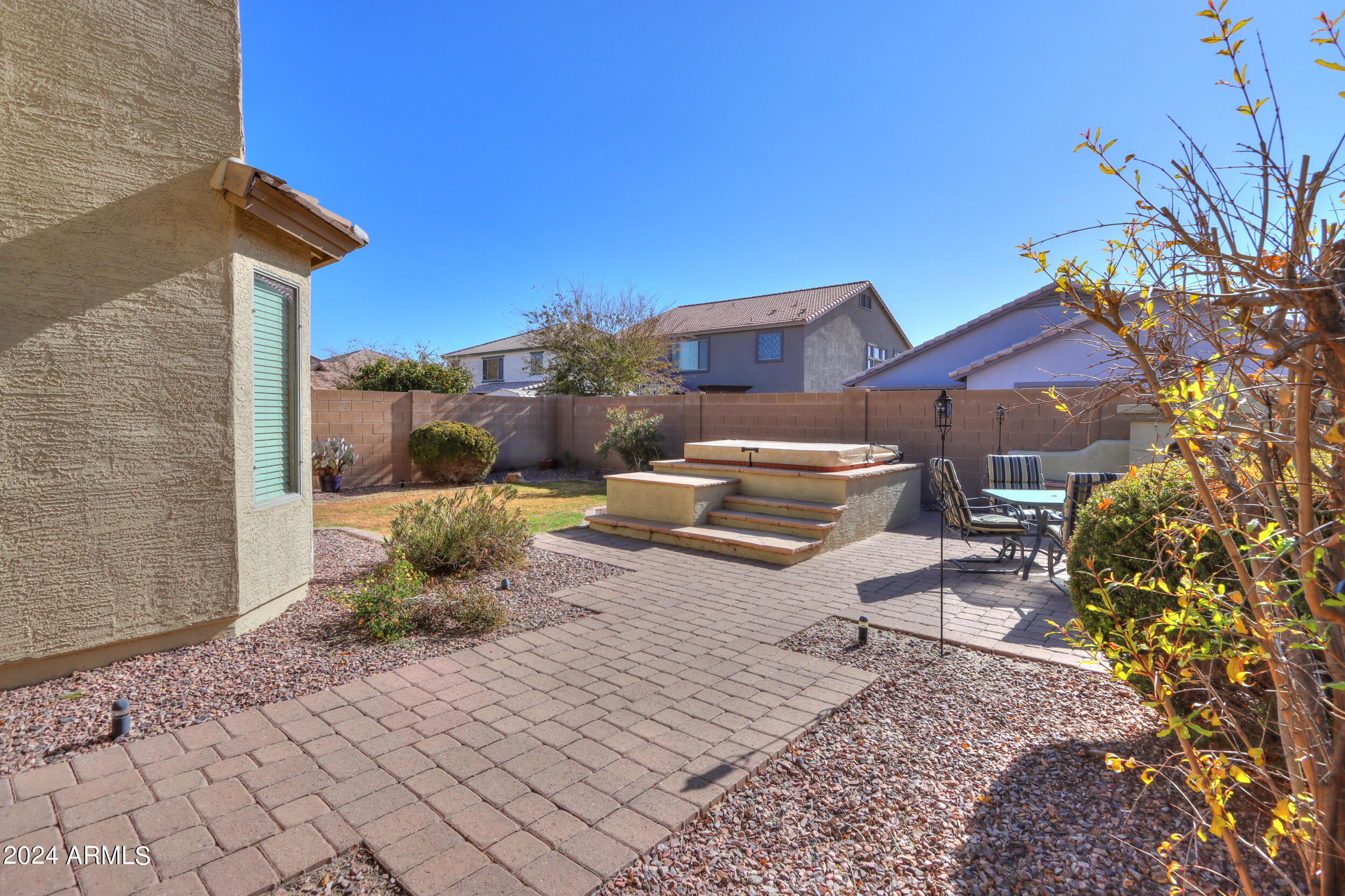 45551 W WINDMILL Drive