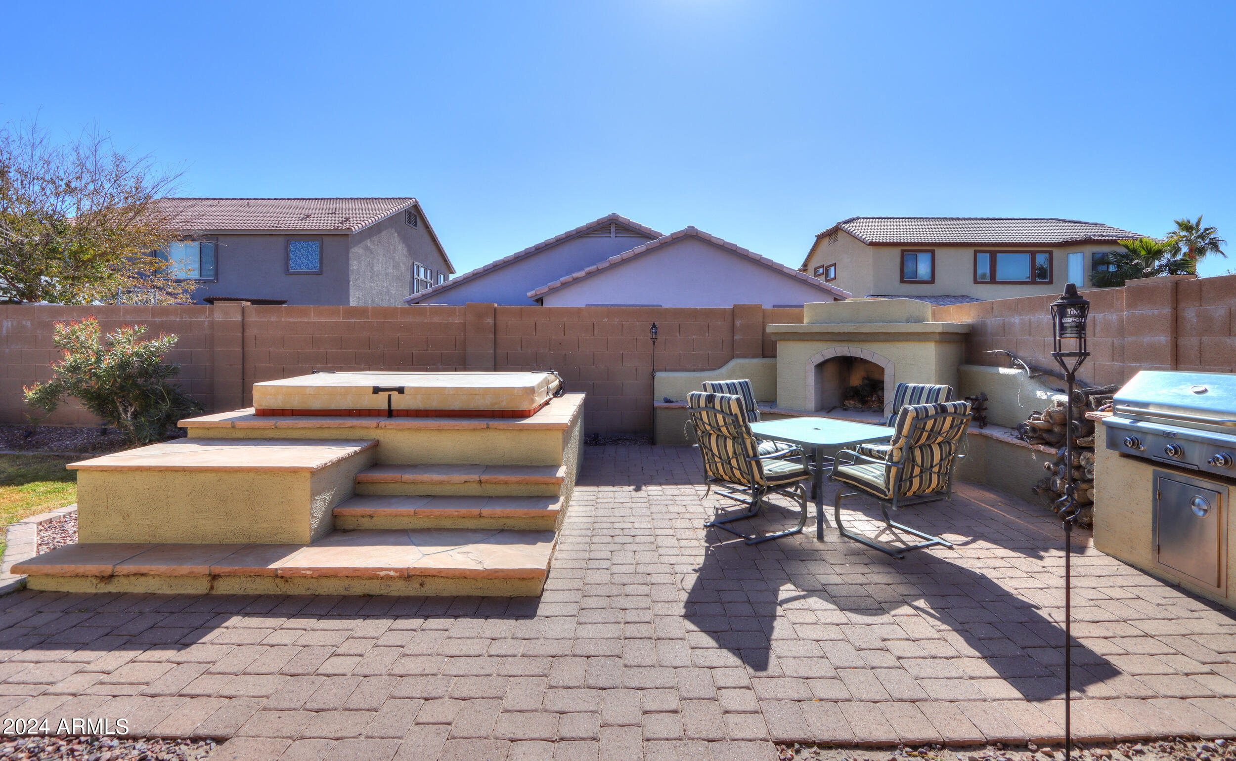 45551 W WINDMILL Drive