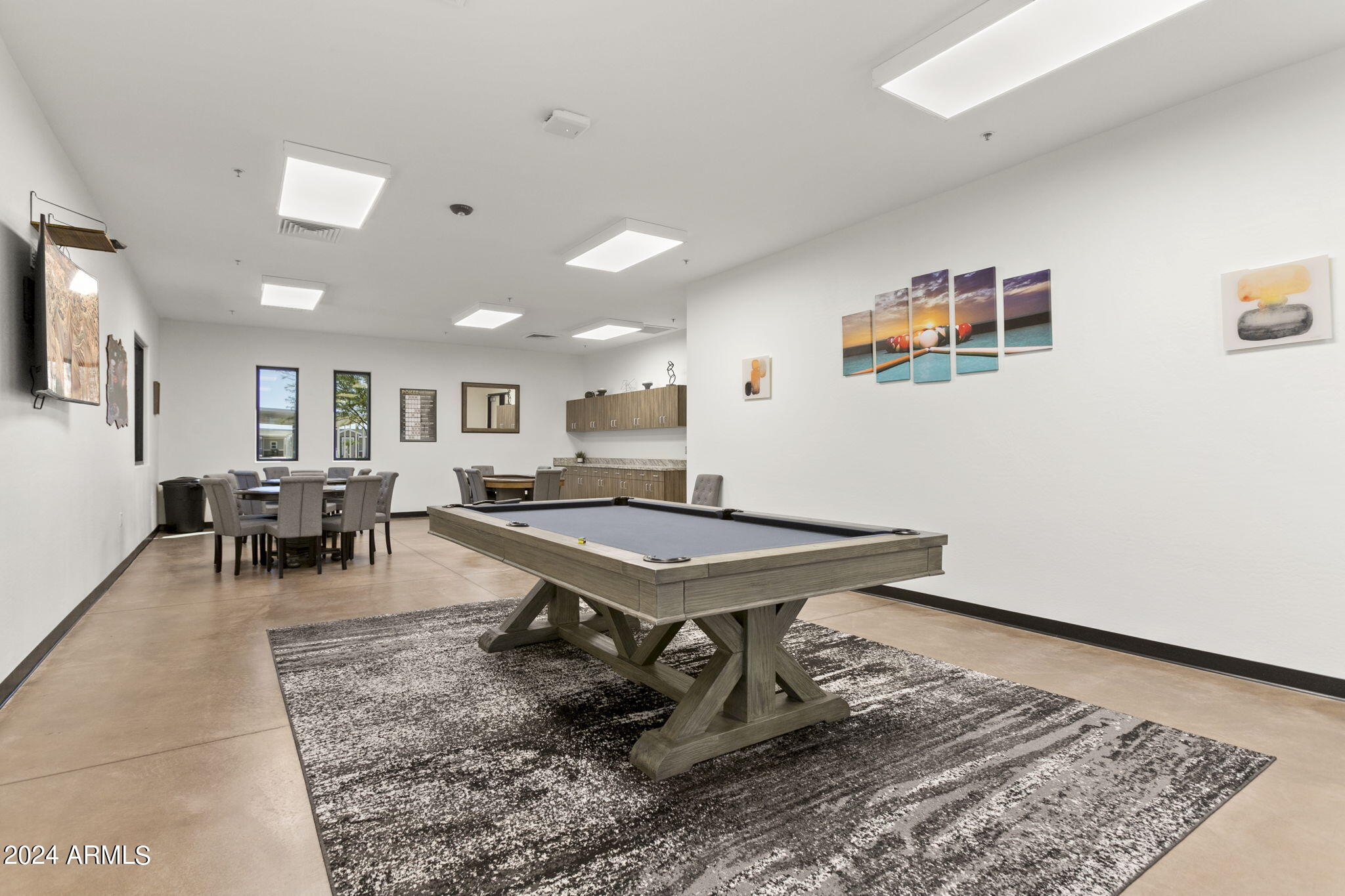312 E ONEIL Drive, 144