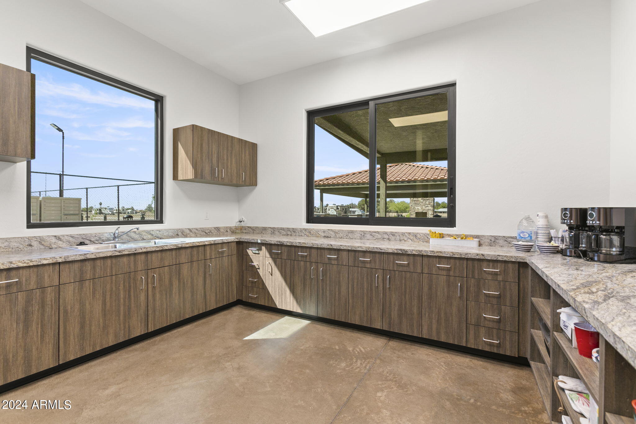 312 E ONEIL Drive, 144