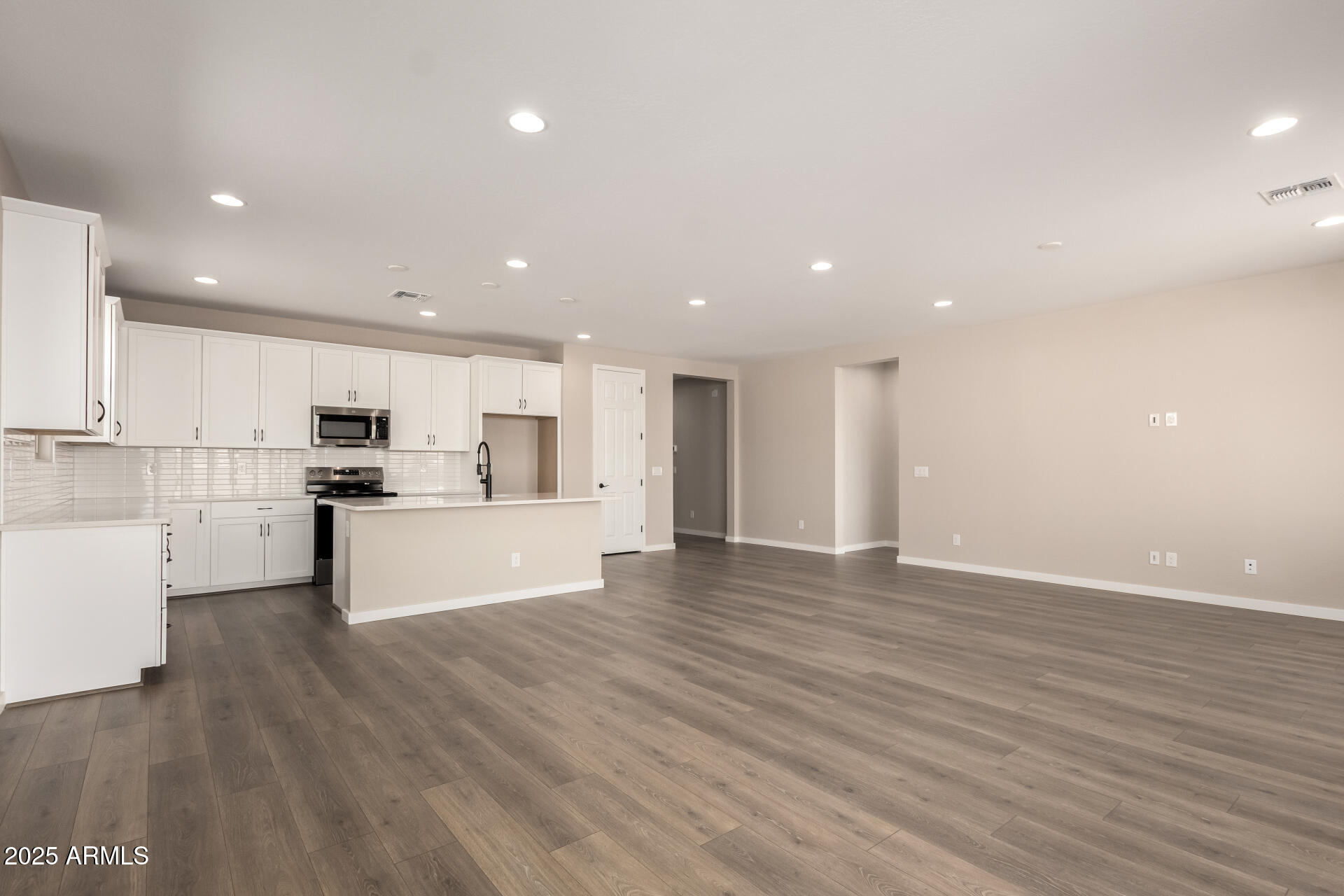 21614 N DANIEL Drive
