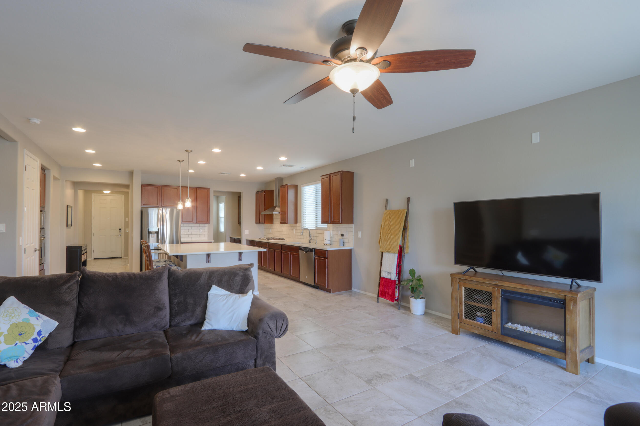 42158 W SOMERSET Drive