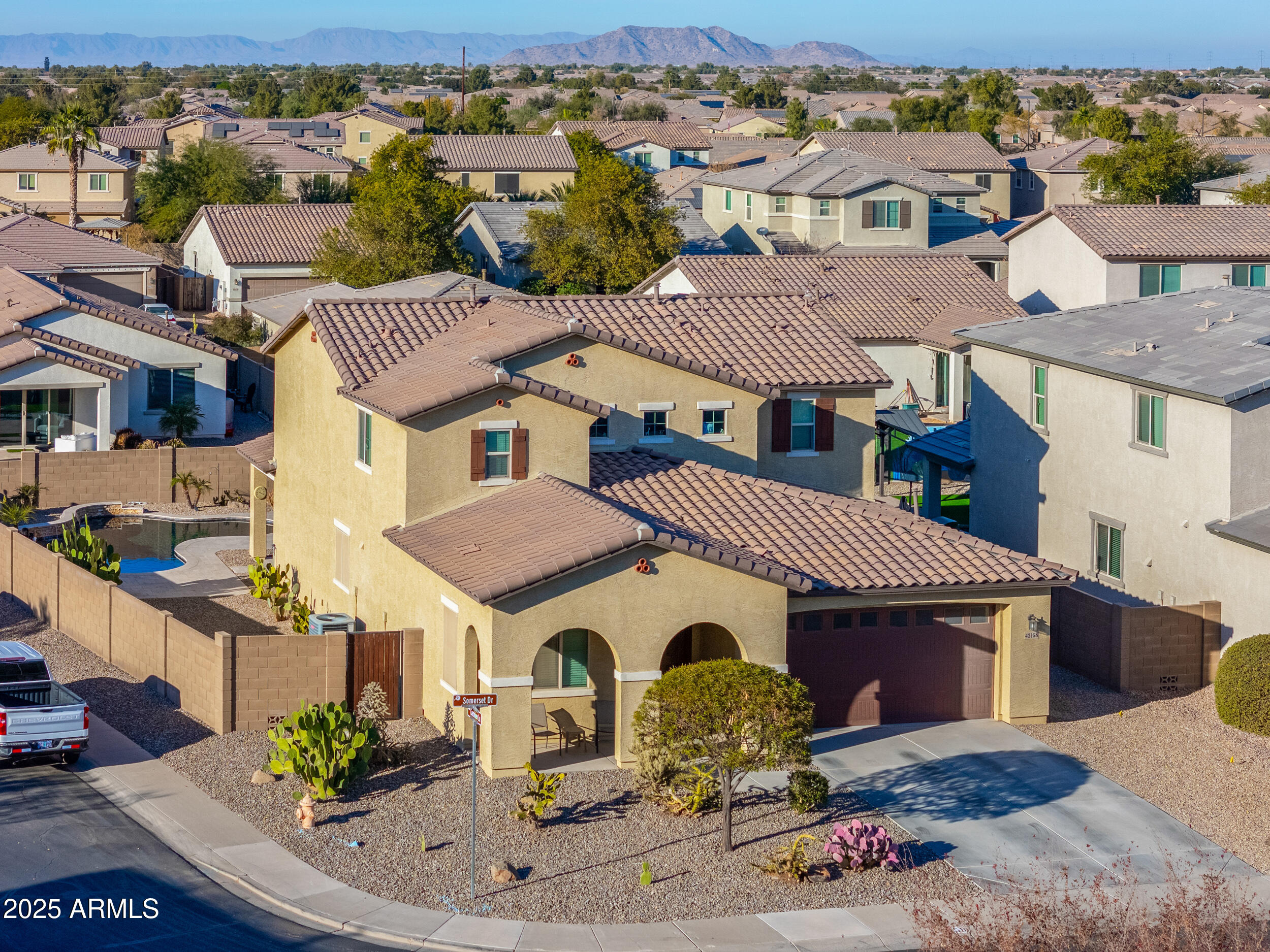 42158 W SOMERSET Drive