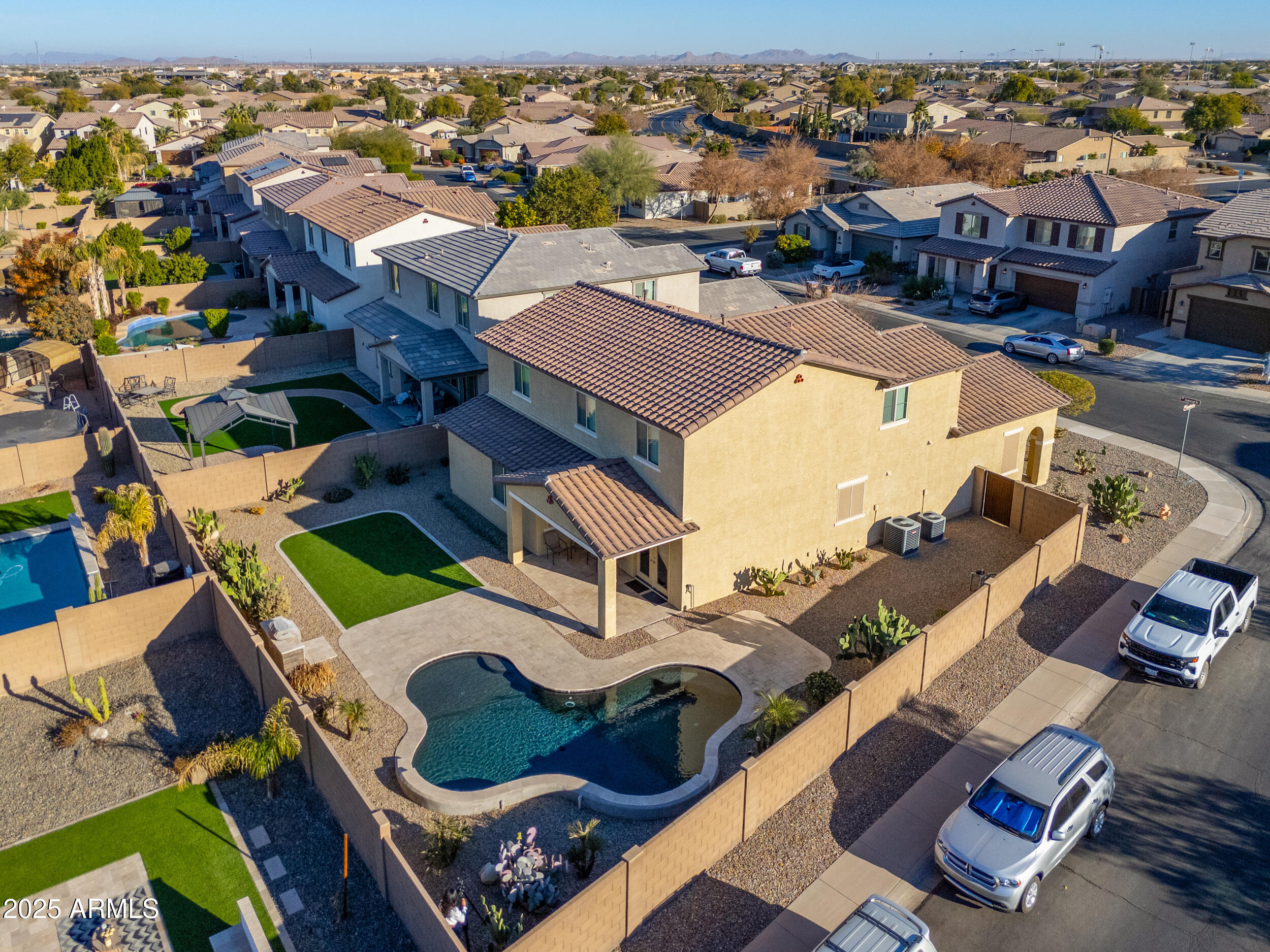 42158 W SOMERSET Drive