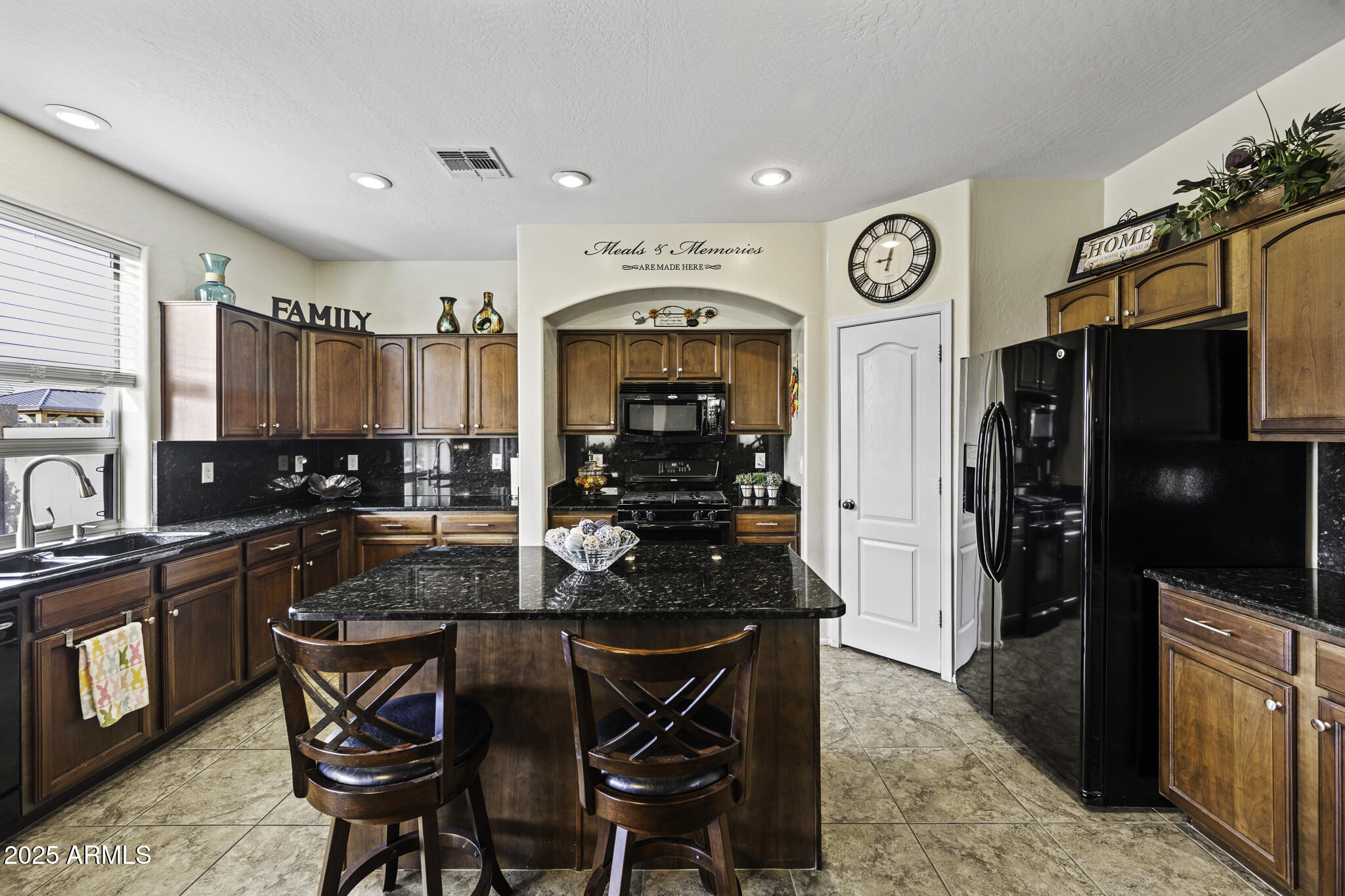 41209 W HAYDEN Drive