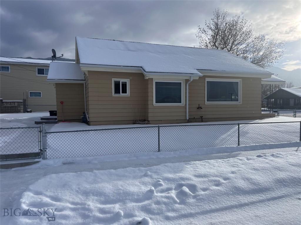 3201 Floral Boulevard