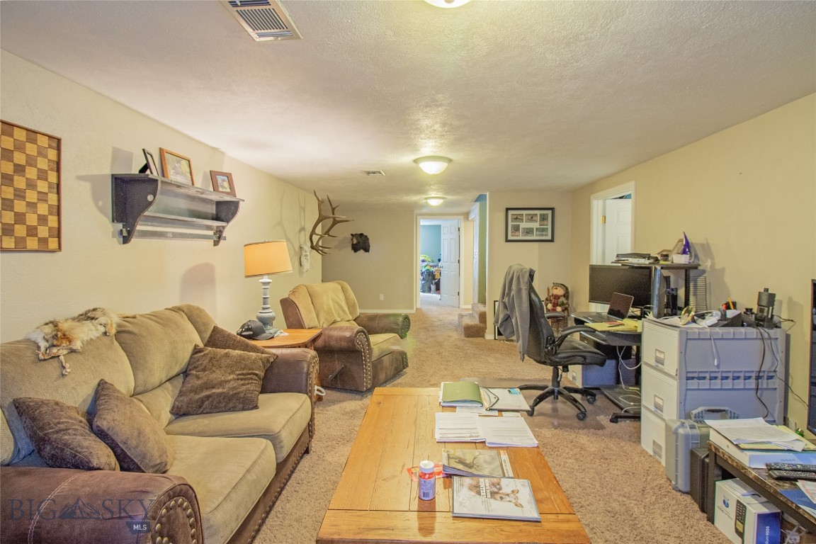 3541 Willoughby Avenue