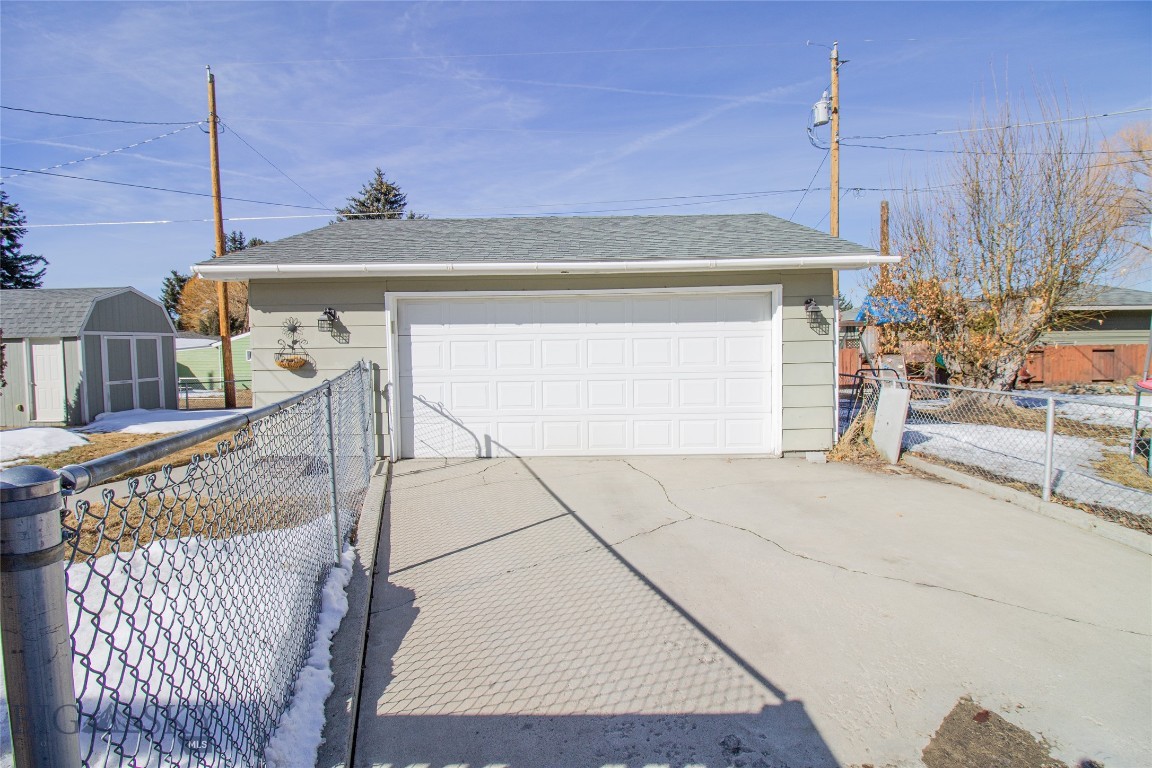 3541 Willoughby Avenue