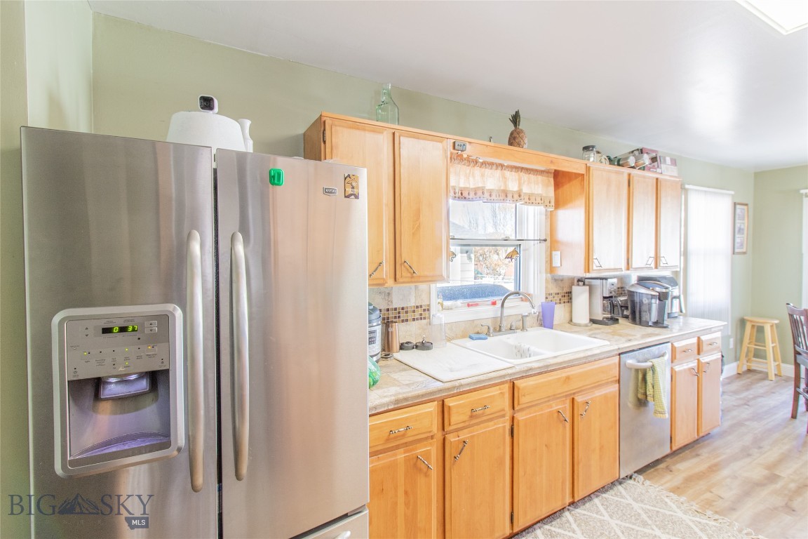 3541 Willoughby Avenue