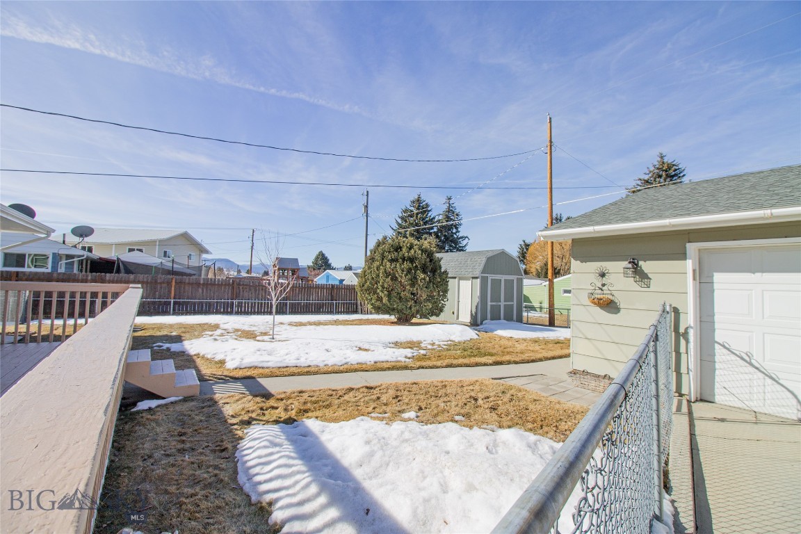 3541 Willoughby Avenue