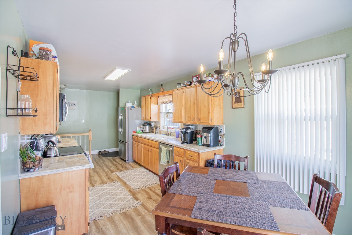 3541 Willoughby Avenue