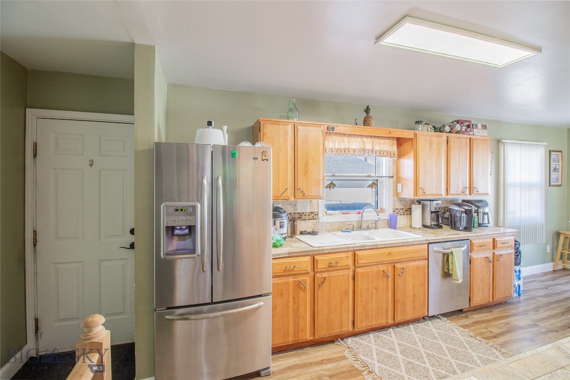 3541 Willoughby Avenue