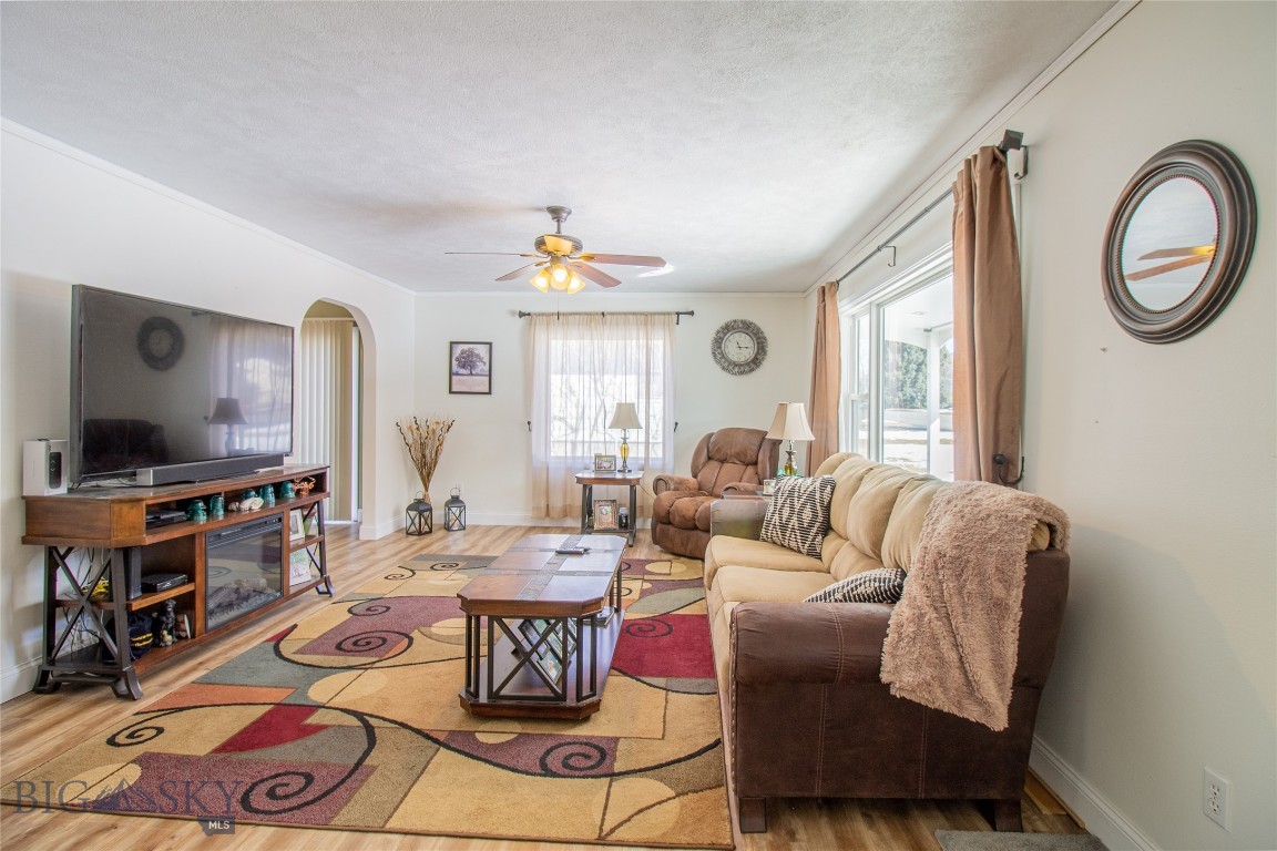 3541 Willoughby Avenue