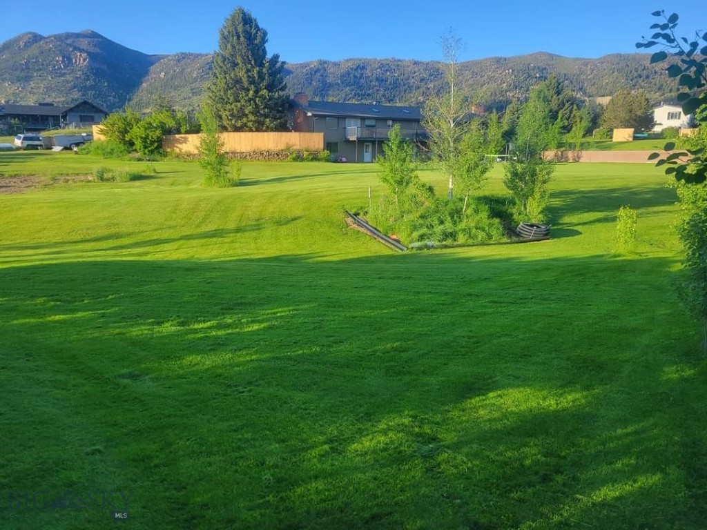 125 Mountain View