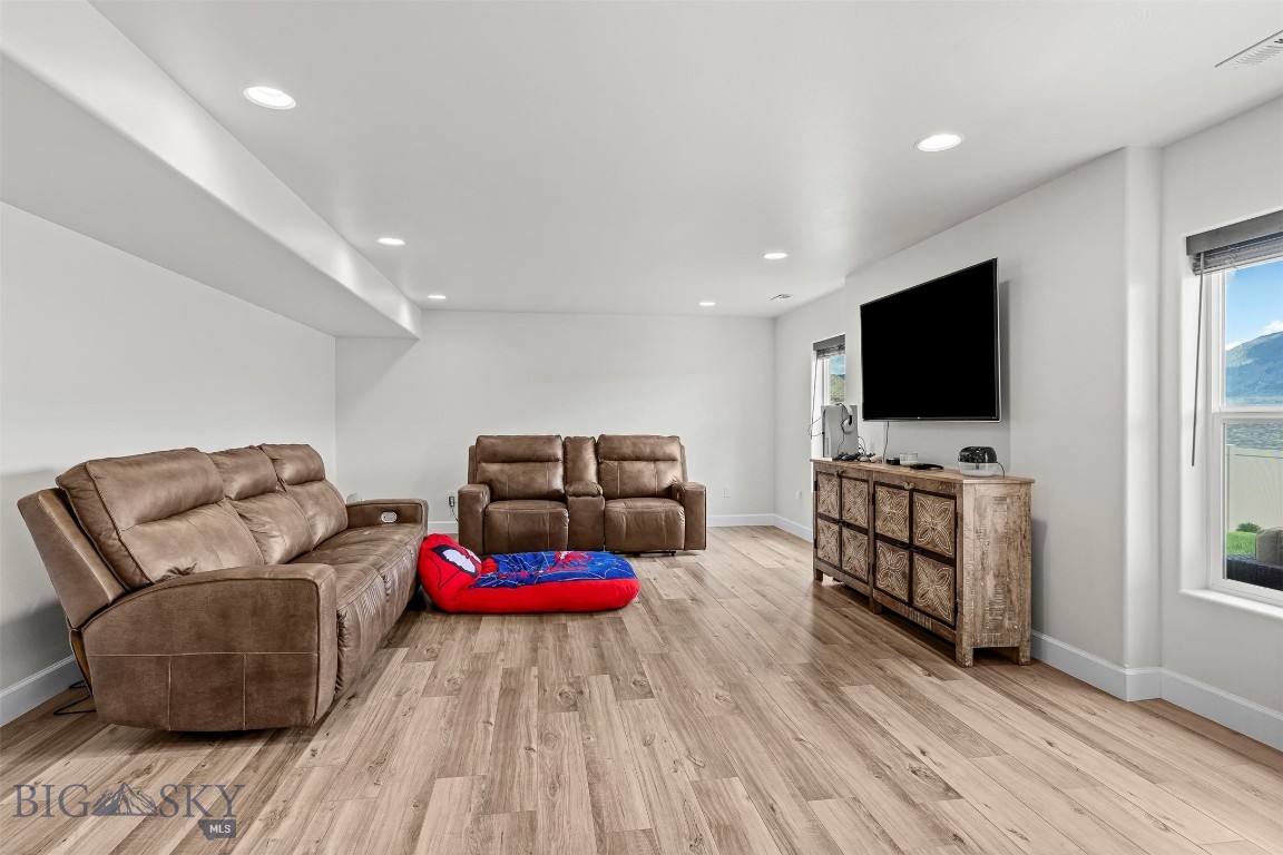 4116 Western