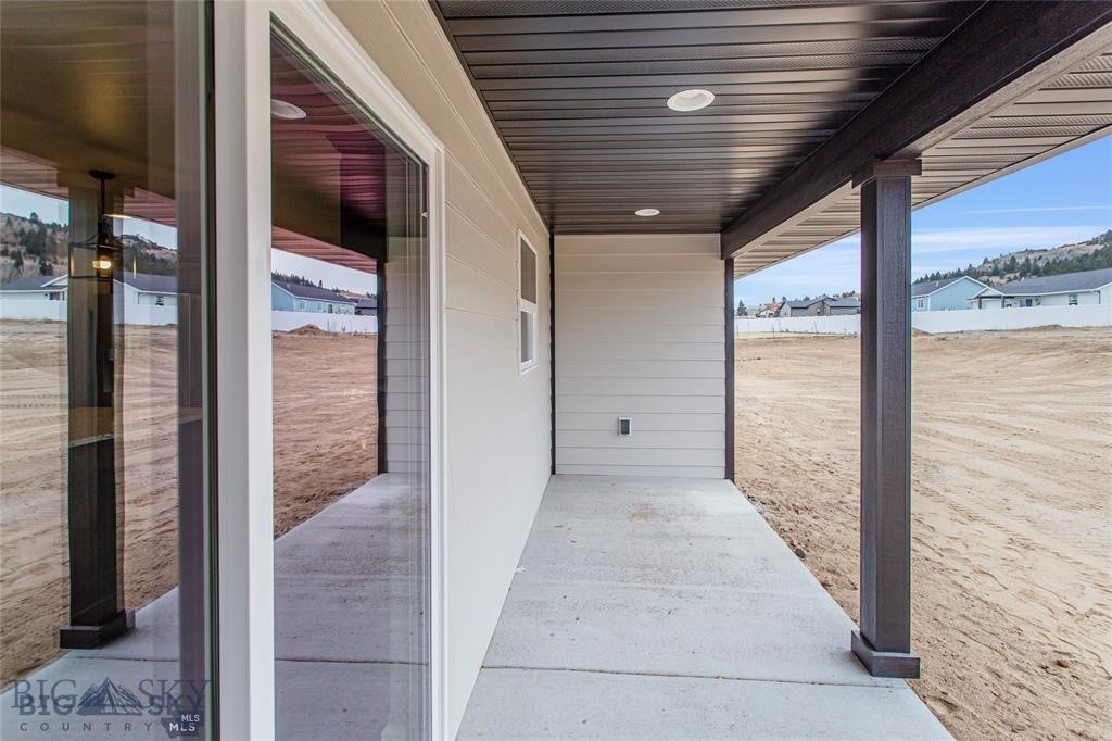 421 Avon Circle
