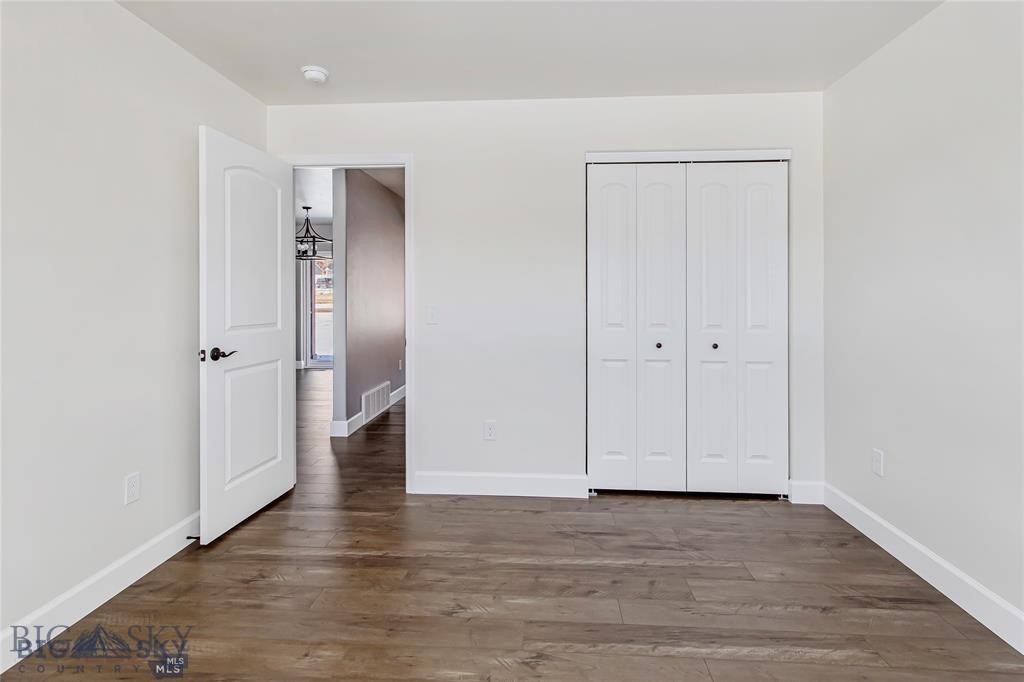 421 Avon Circle