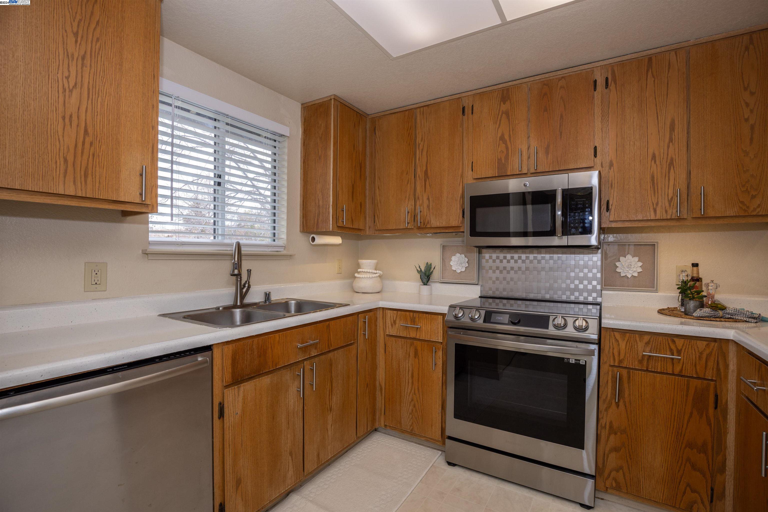 3135 Chateau Way # 207