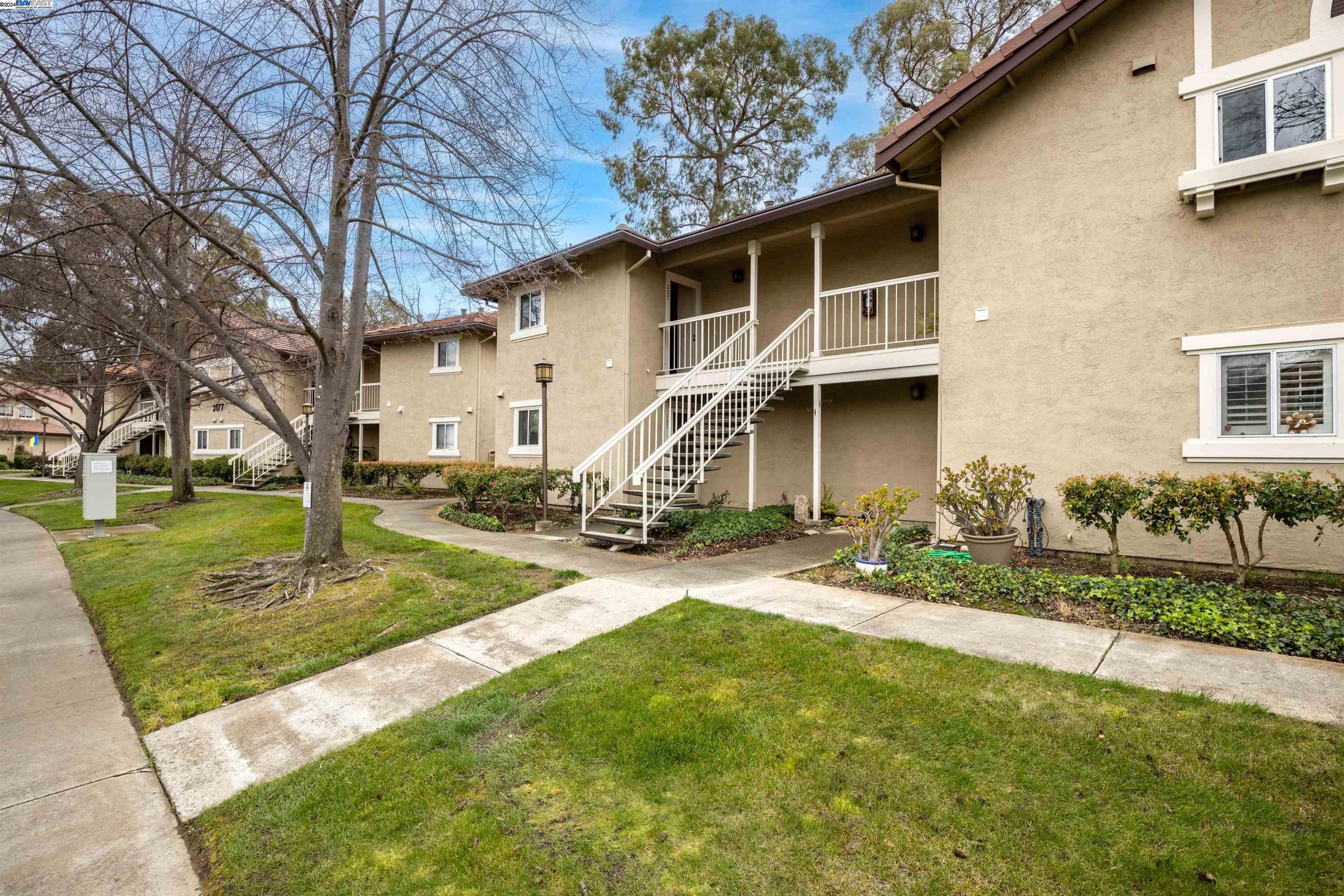 3135 Chateau Way # 207