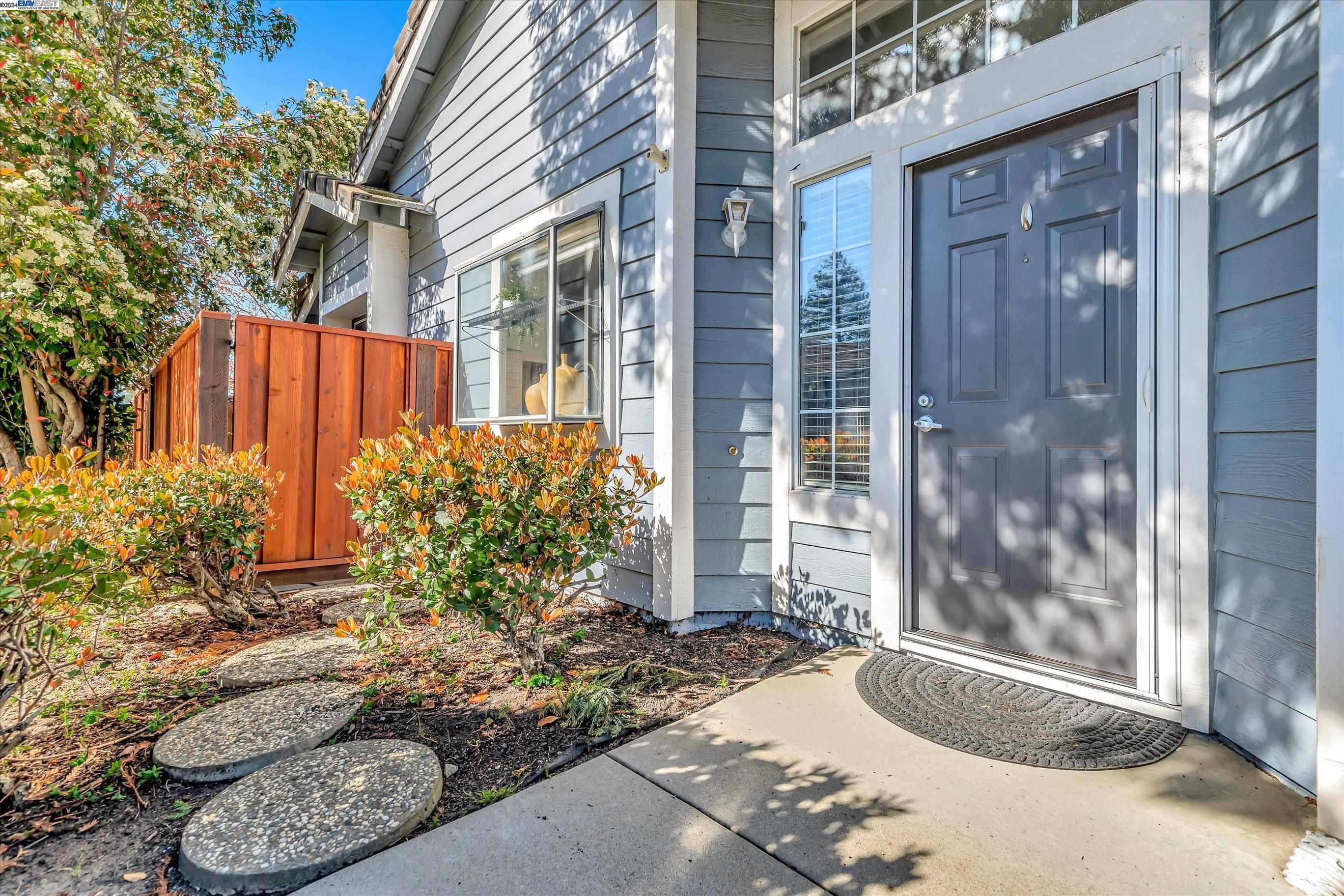 3899 MacGregor Common