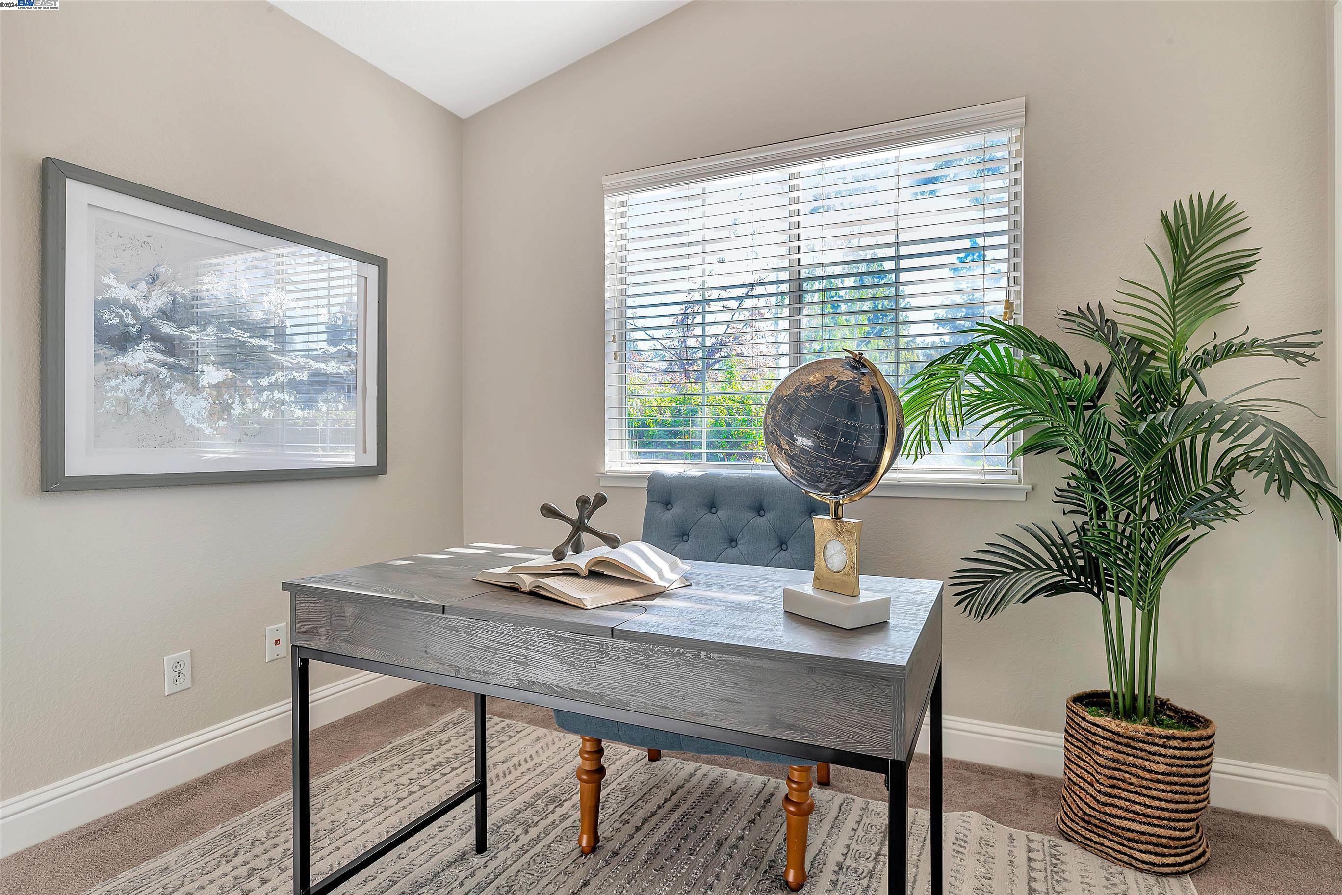 3899 MacGregor Common