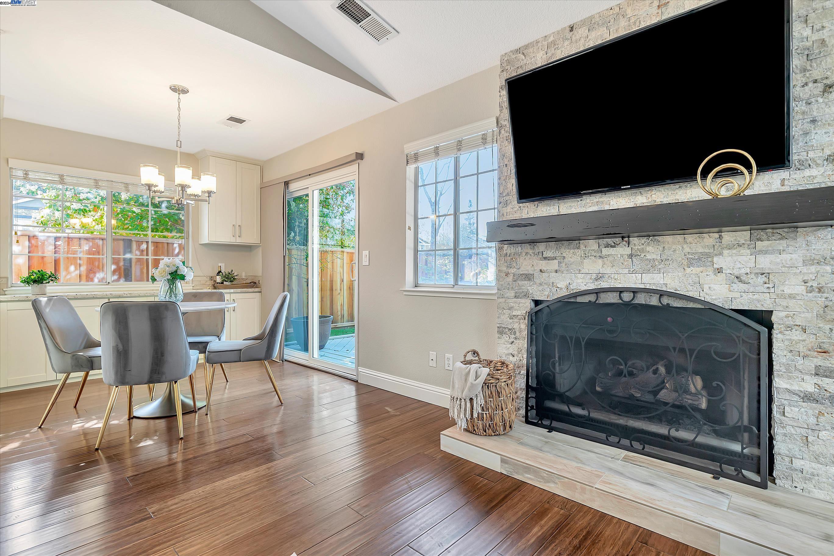 3899 MacGregor Common