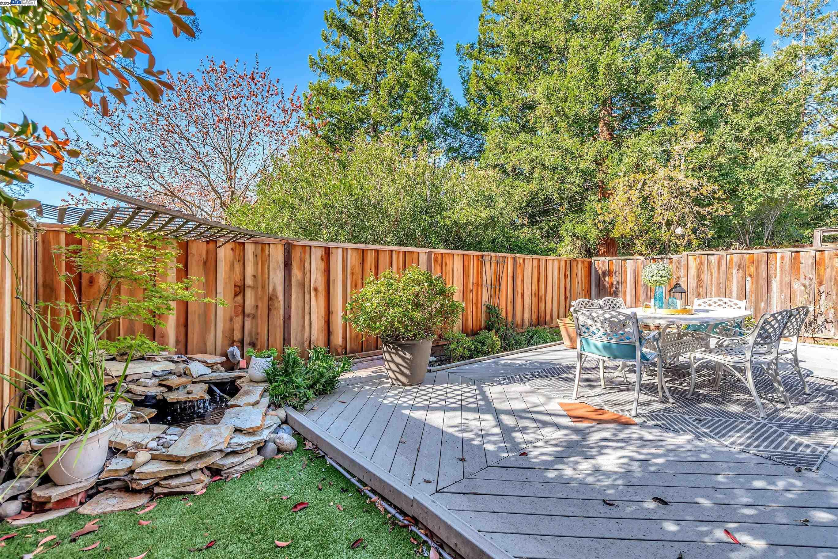 3899 MacGregor Common