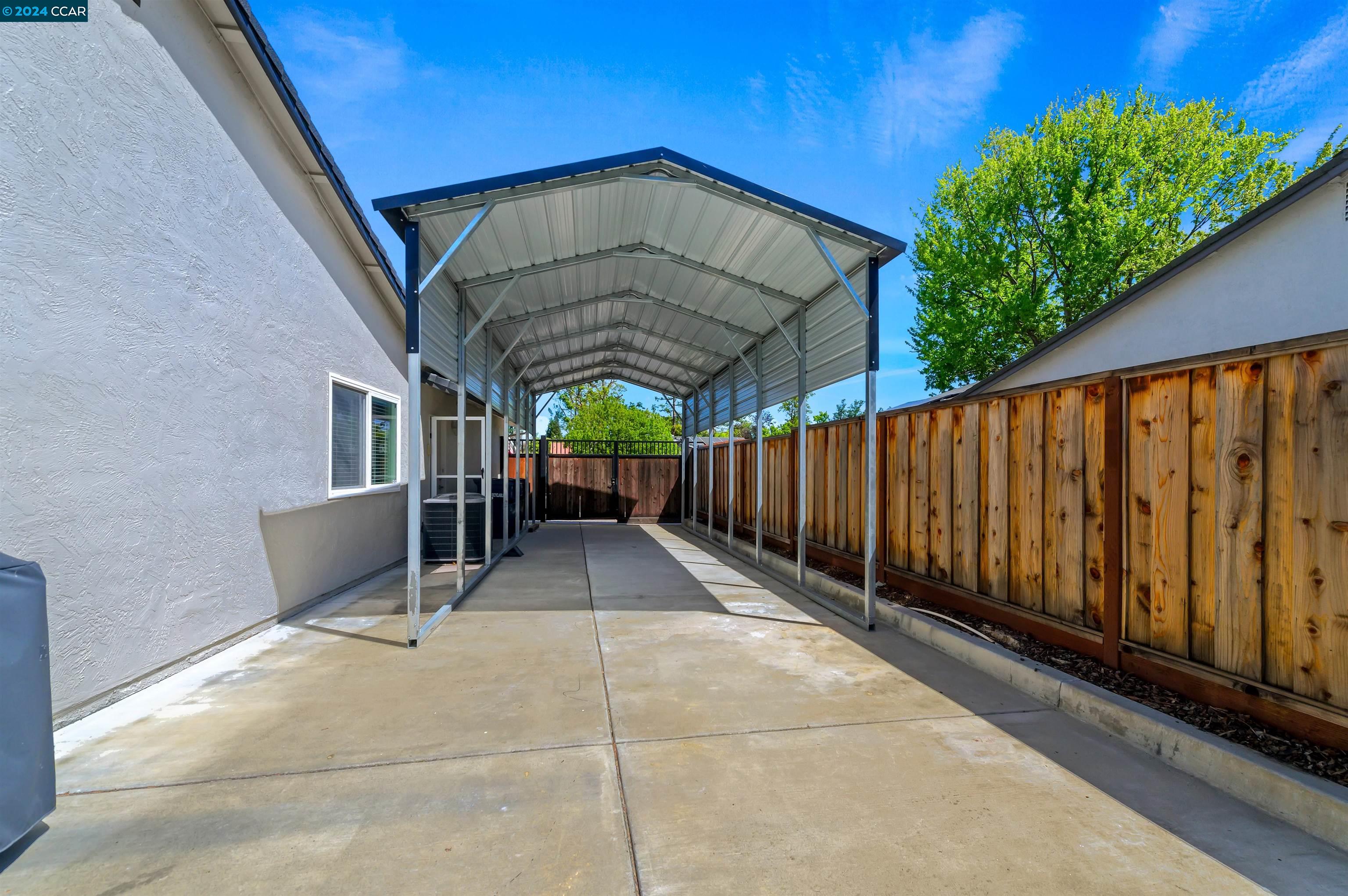5369 Desiree Ave