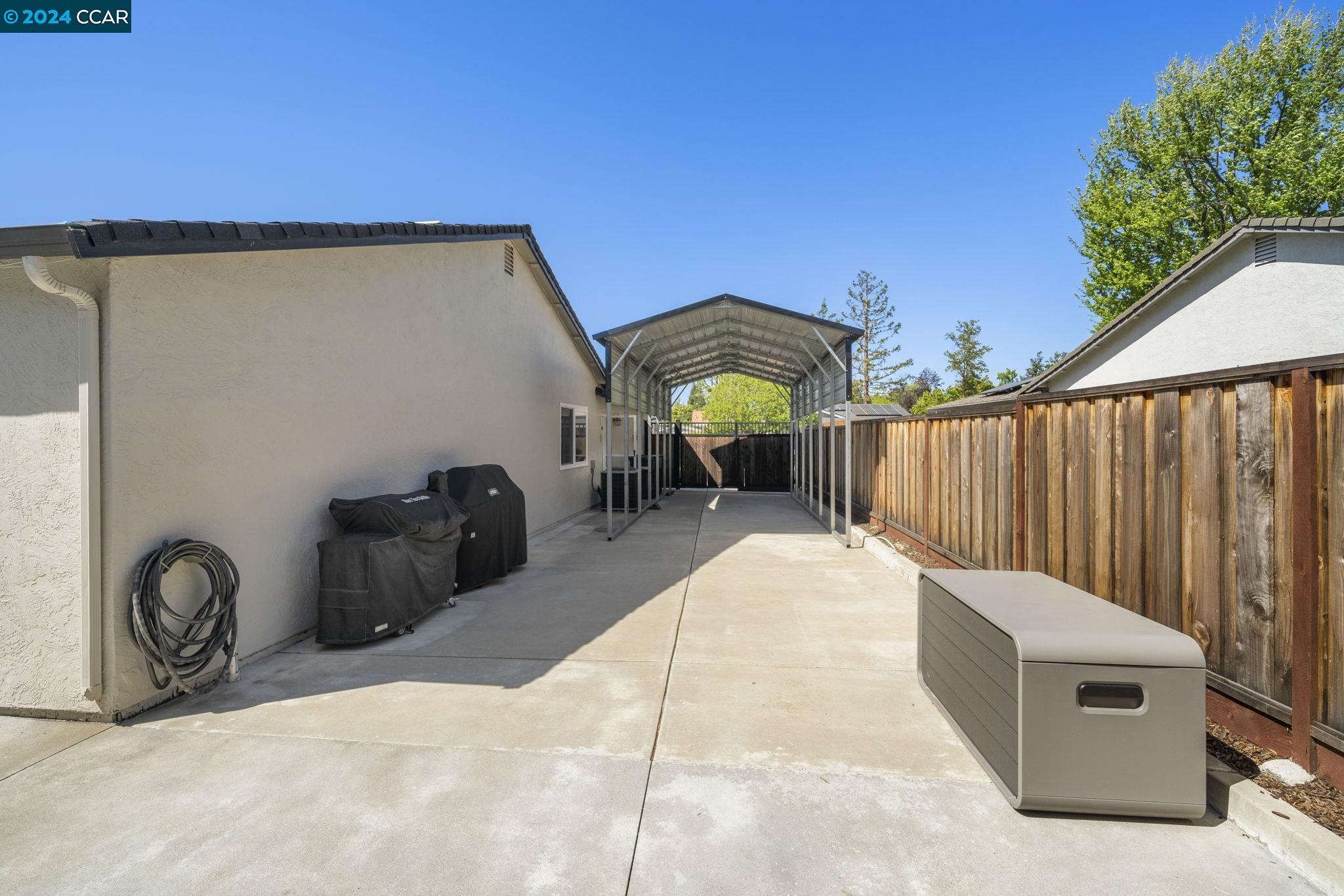 5369 Desiree Ave
