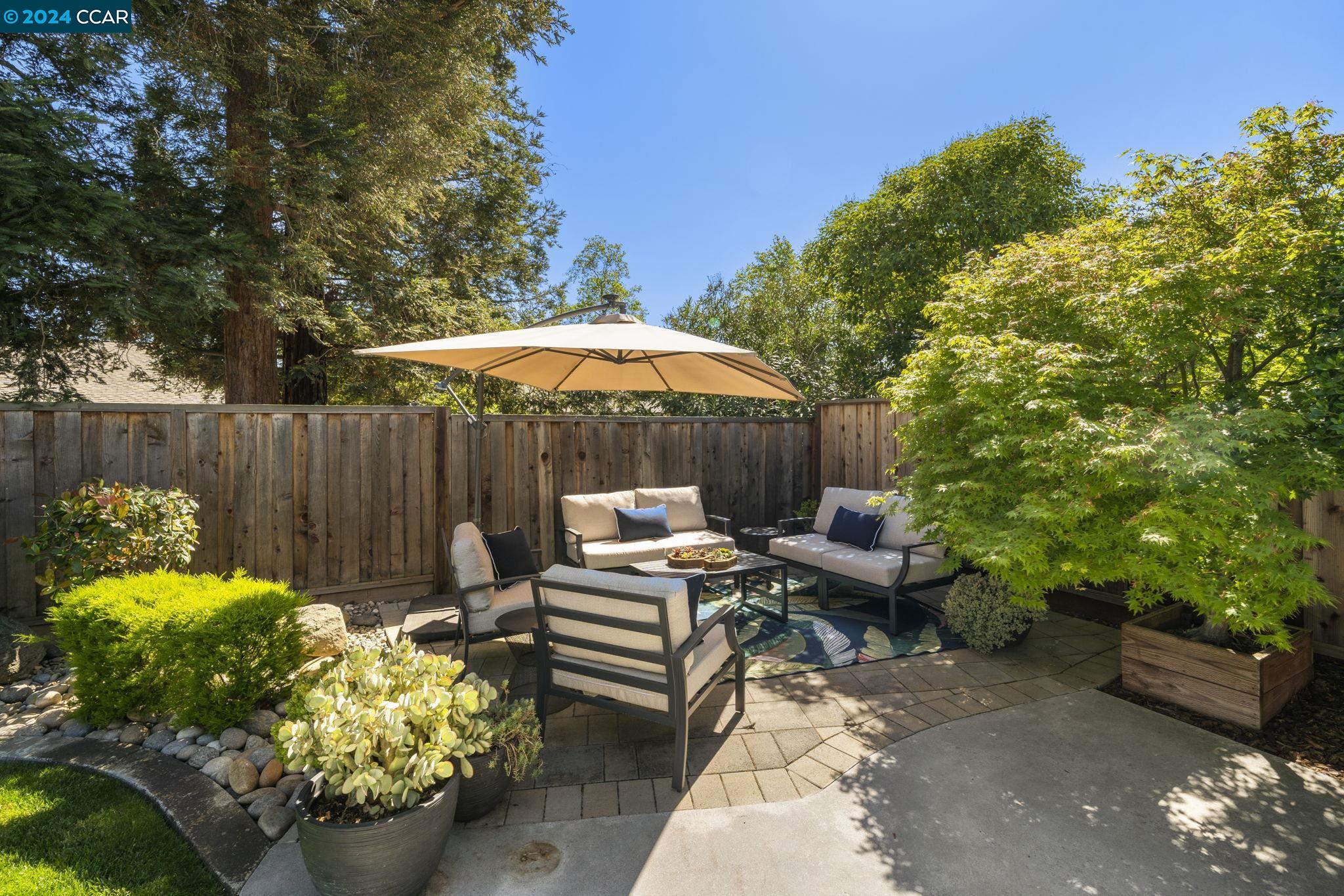 5369 Desiree Ave