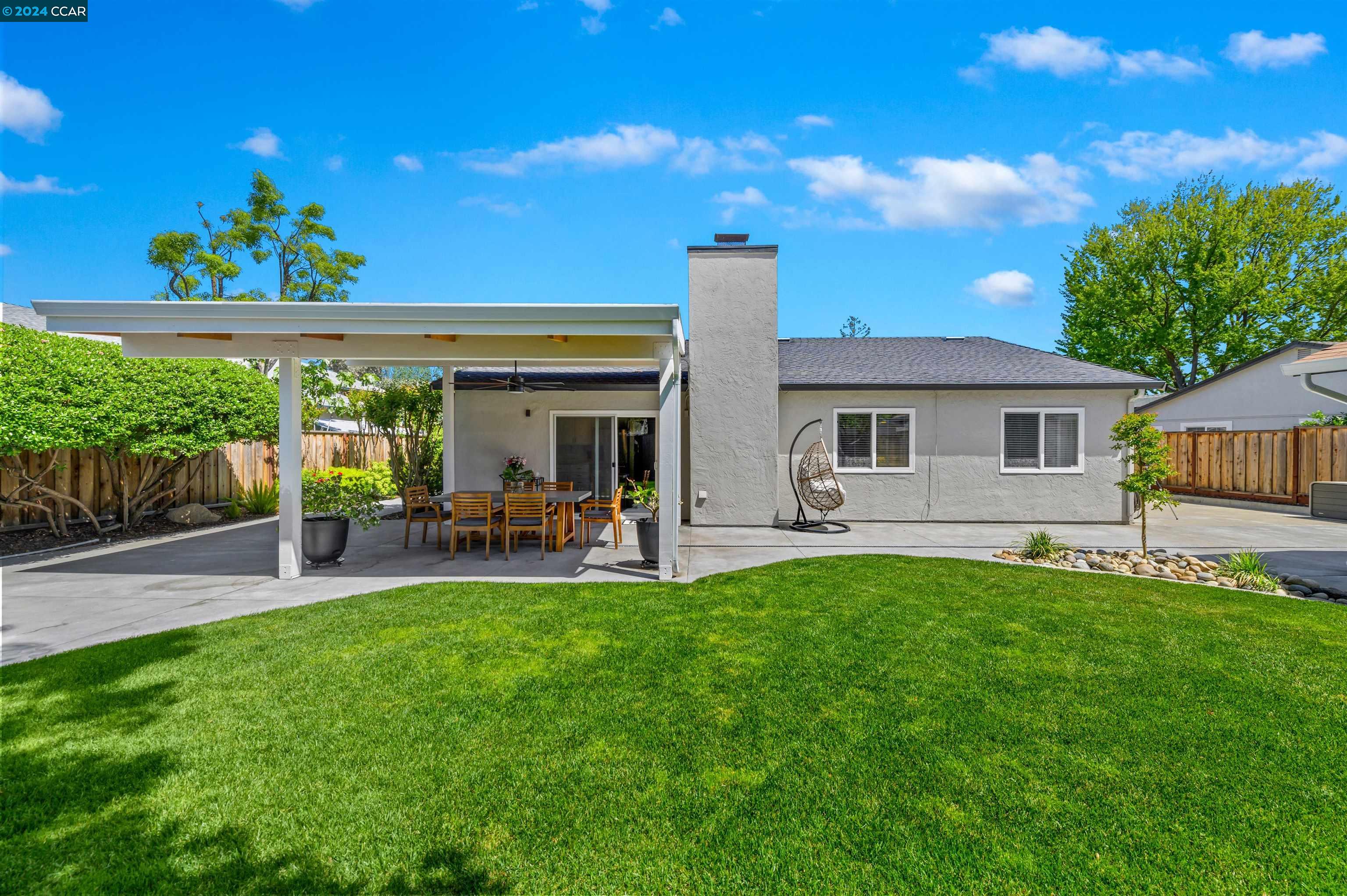 5369 Desiree Ave