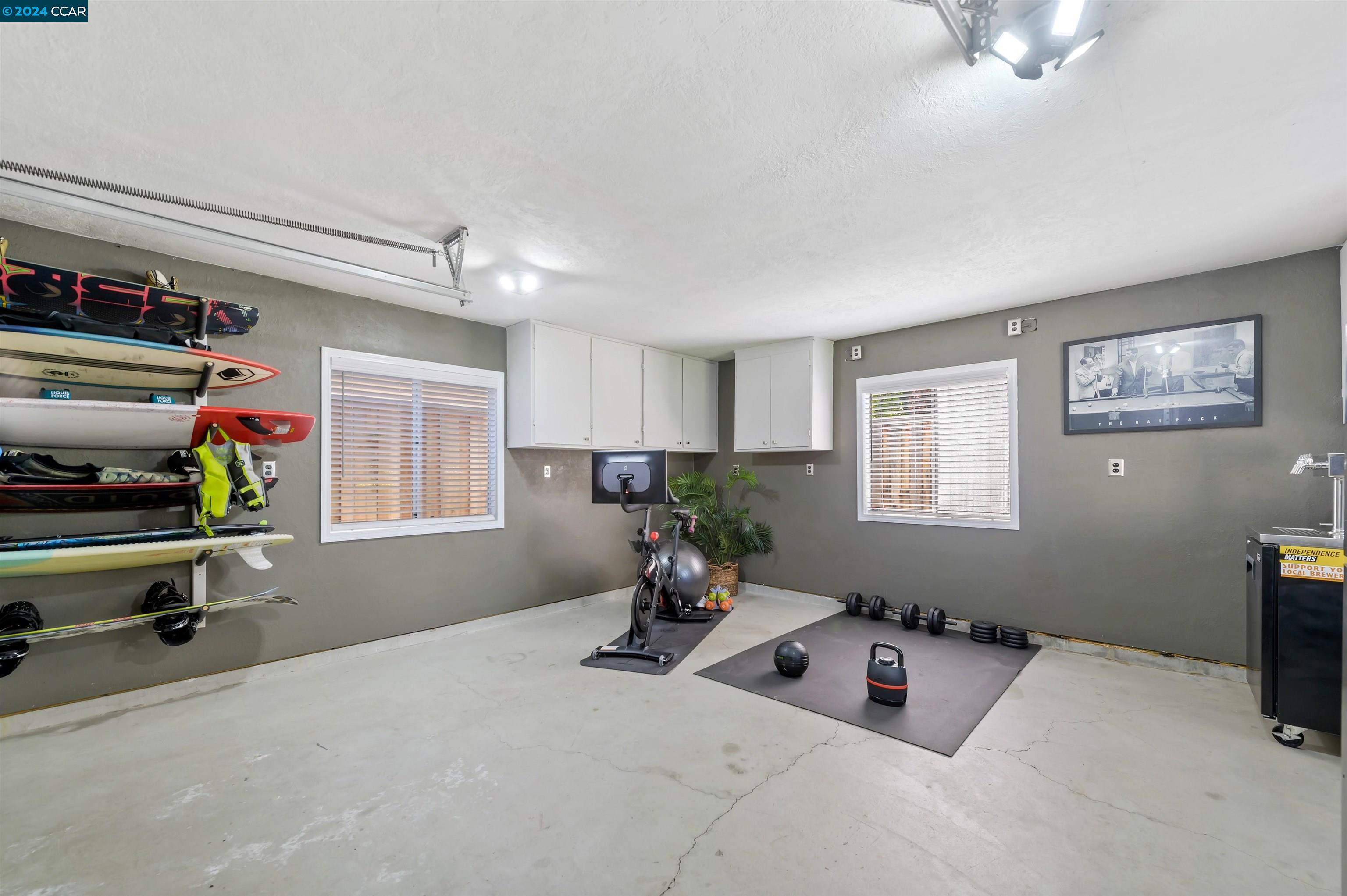 5369 Desiree Ave