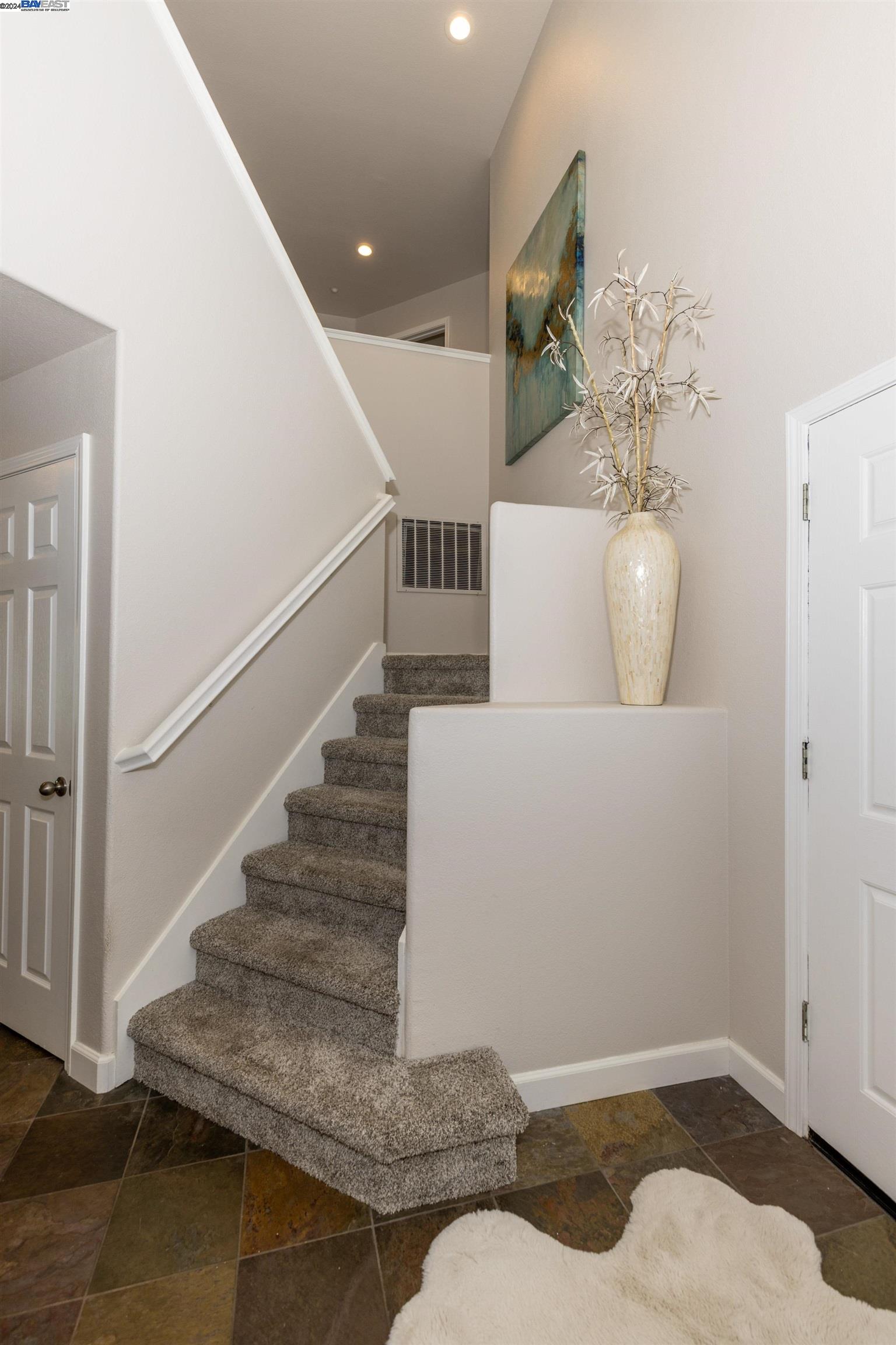 93 Fawn Dr