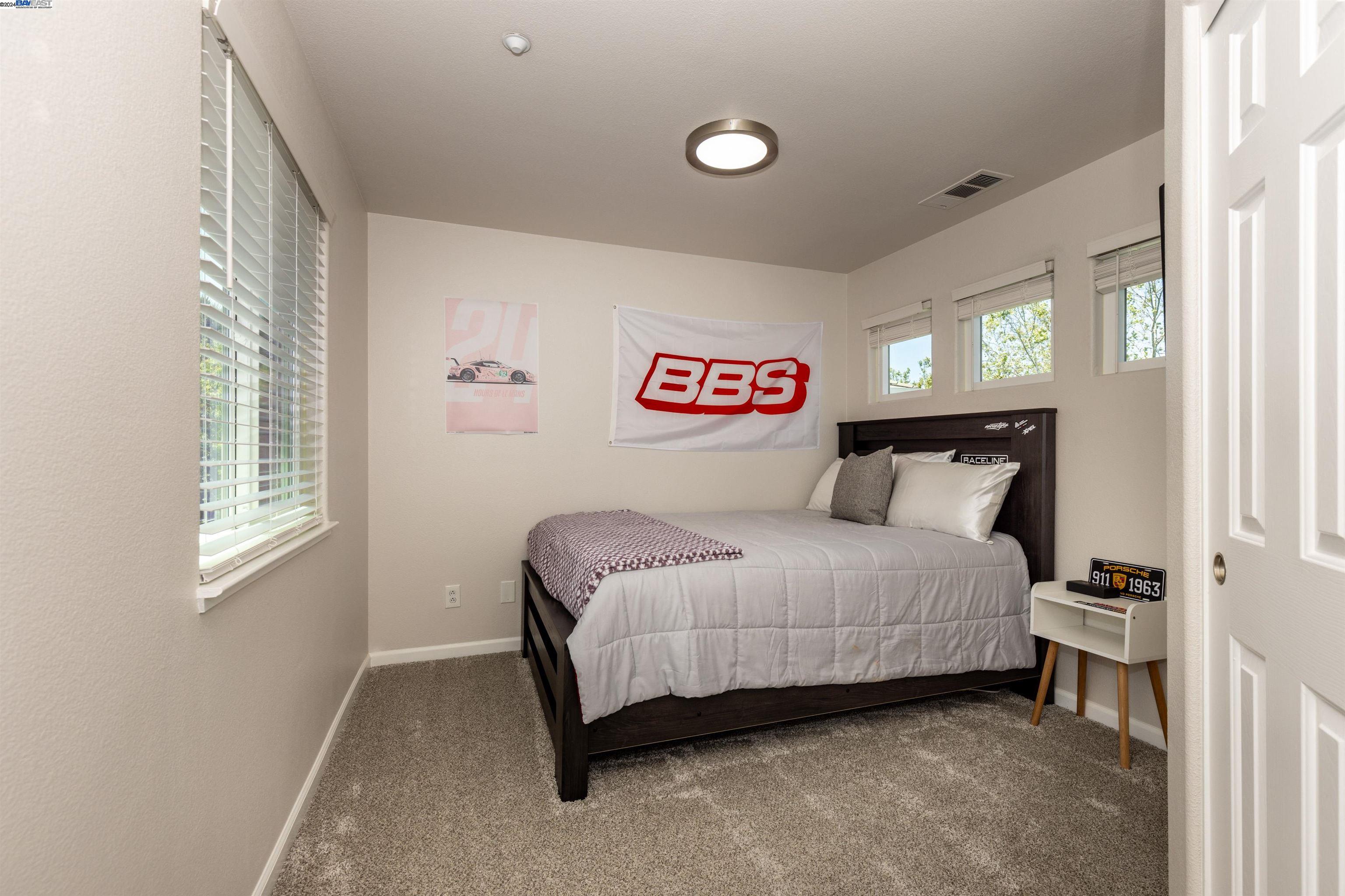 93 Fawn Dr