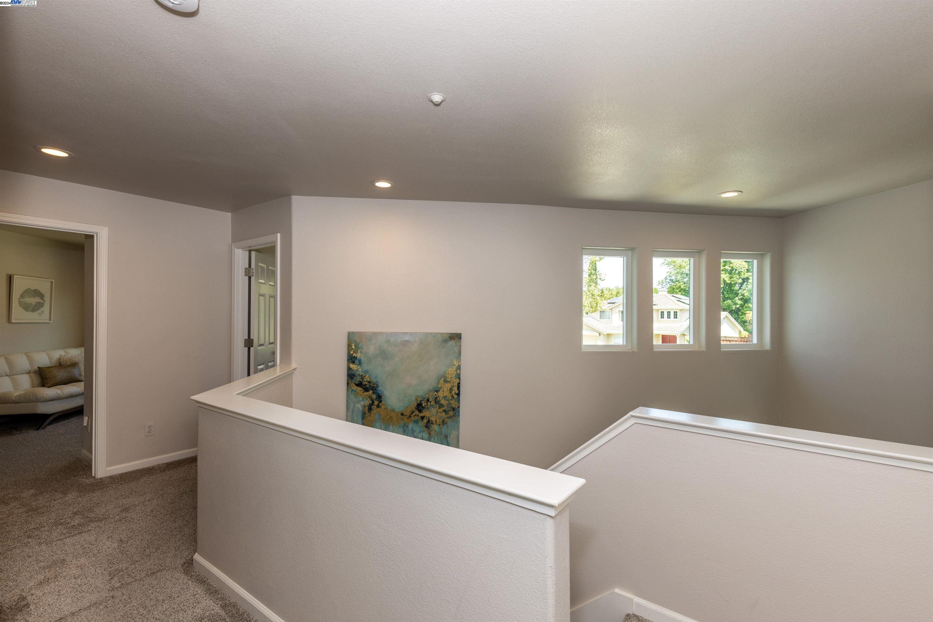 93 Fawn Dr