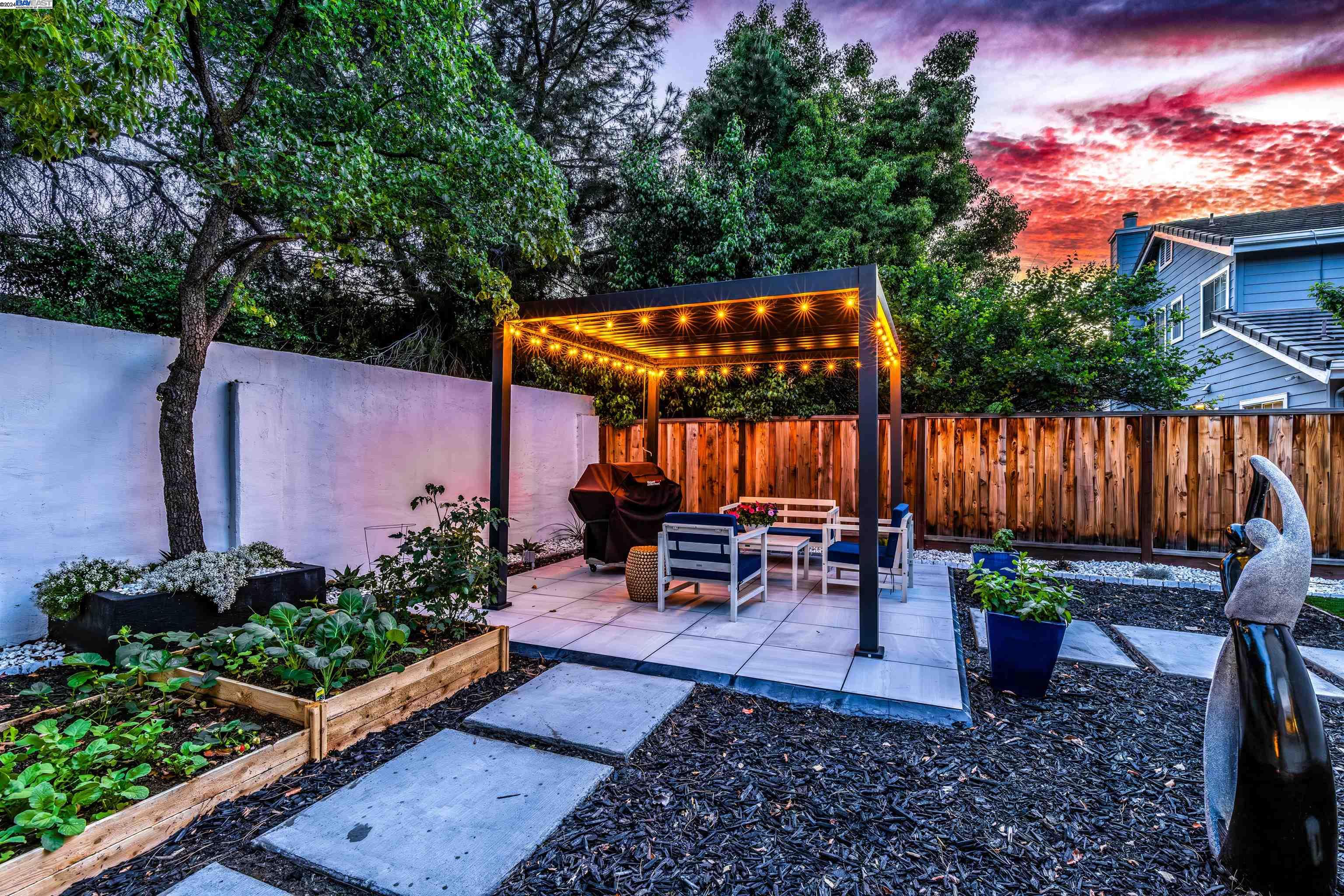 93 Fawn Dr