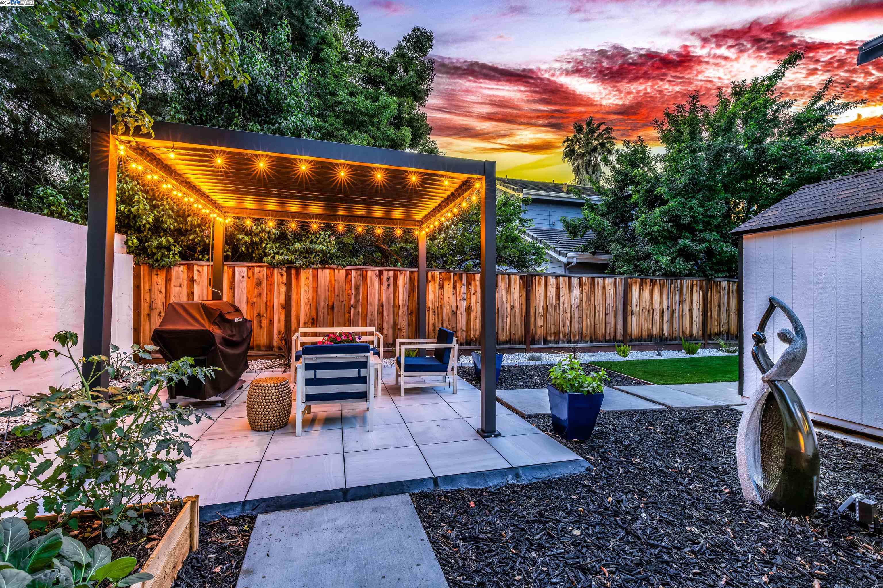 93 Fawn Dr