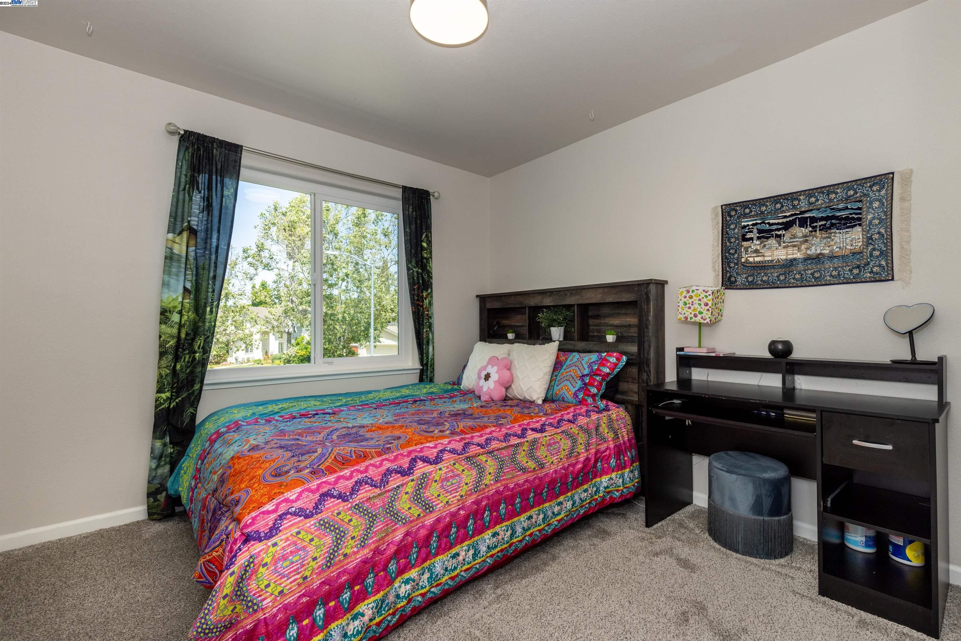 93 Fawn Dr