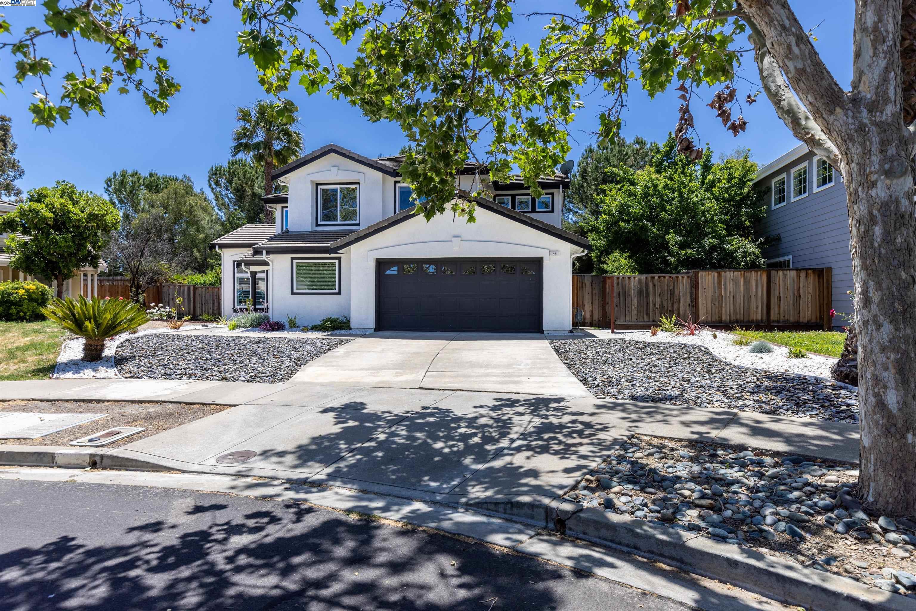 93 Fawn Dr